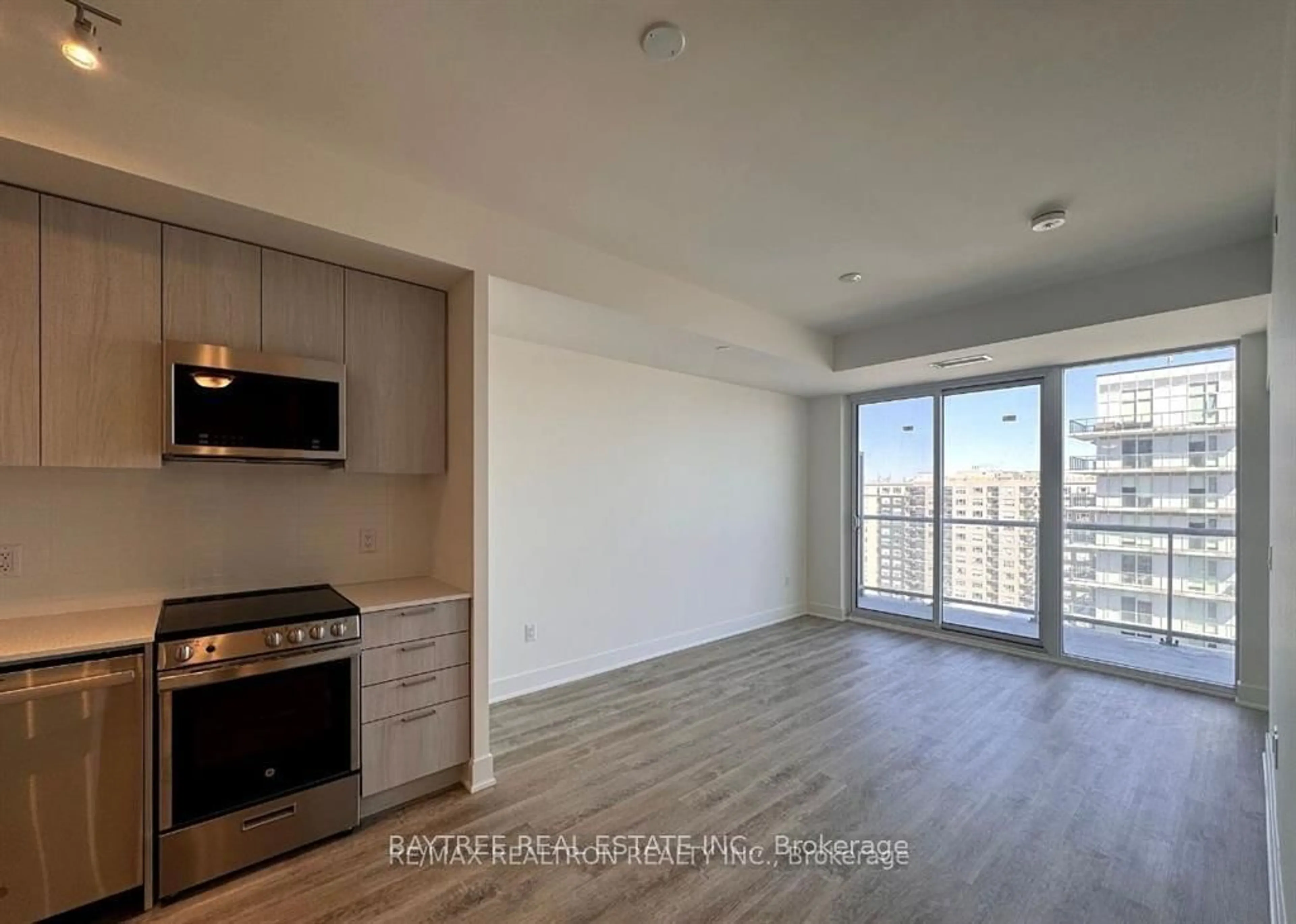 A pic of a room for 185 Deerfield Rd #1205, Newmarket Ontario L3Y 0G7