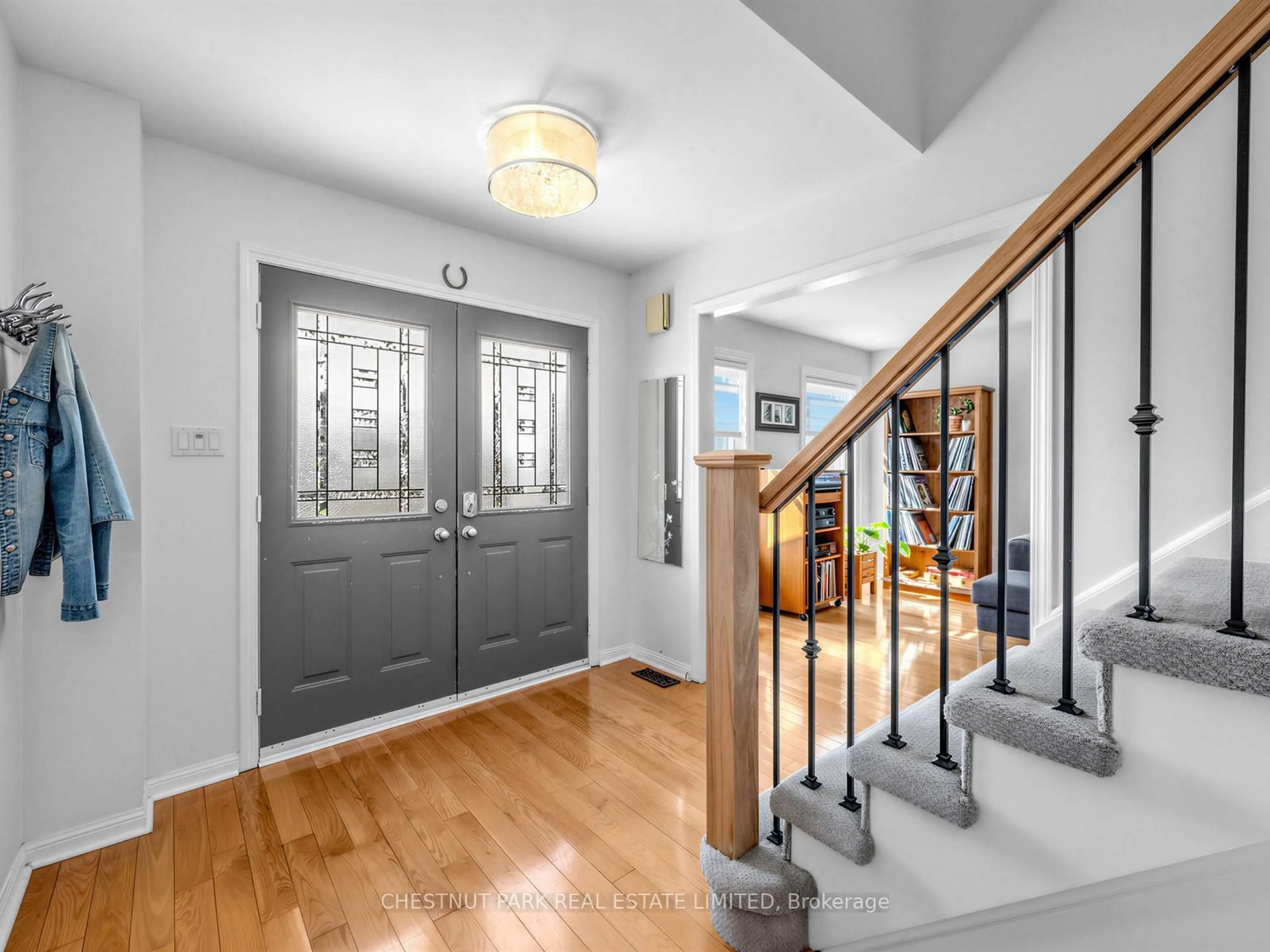 Indoor entryway for 67 Barton Lane, Uxbridge Ontario L9P 1W2