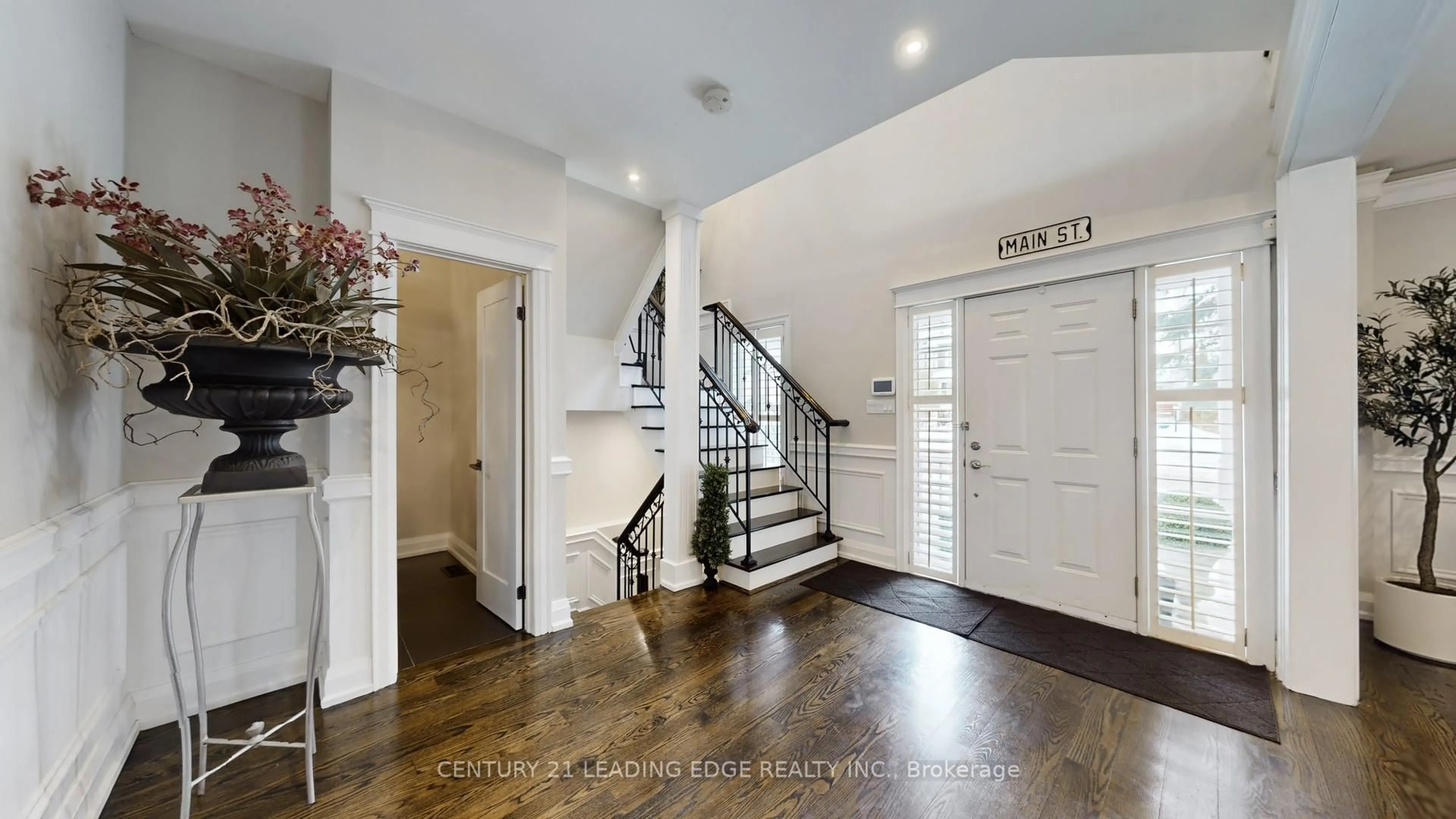 Indoor entryway for 234 Main St, Markham Ontario L3R 2H2