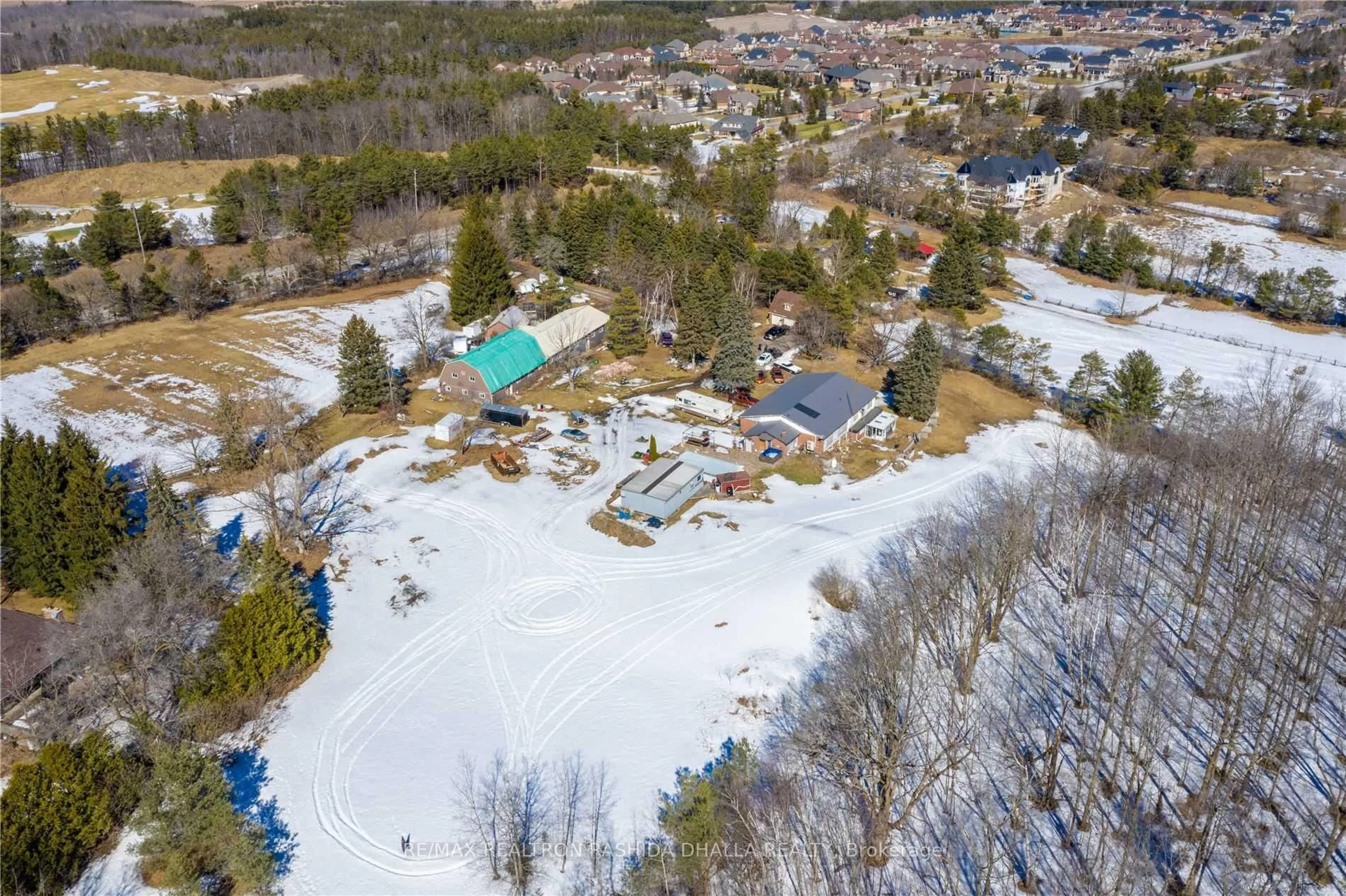 A pic from outside/outdoor area/front of a property/back of a property/a pic from drone, mountain view for 443 Regional Rd 21, Uxbridge Ontario L0C 1A0