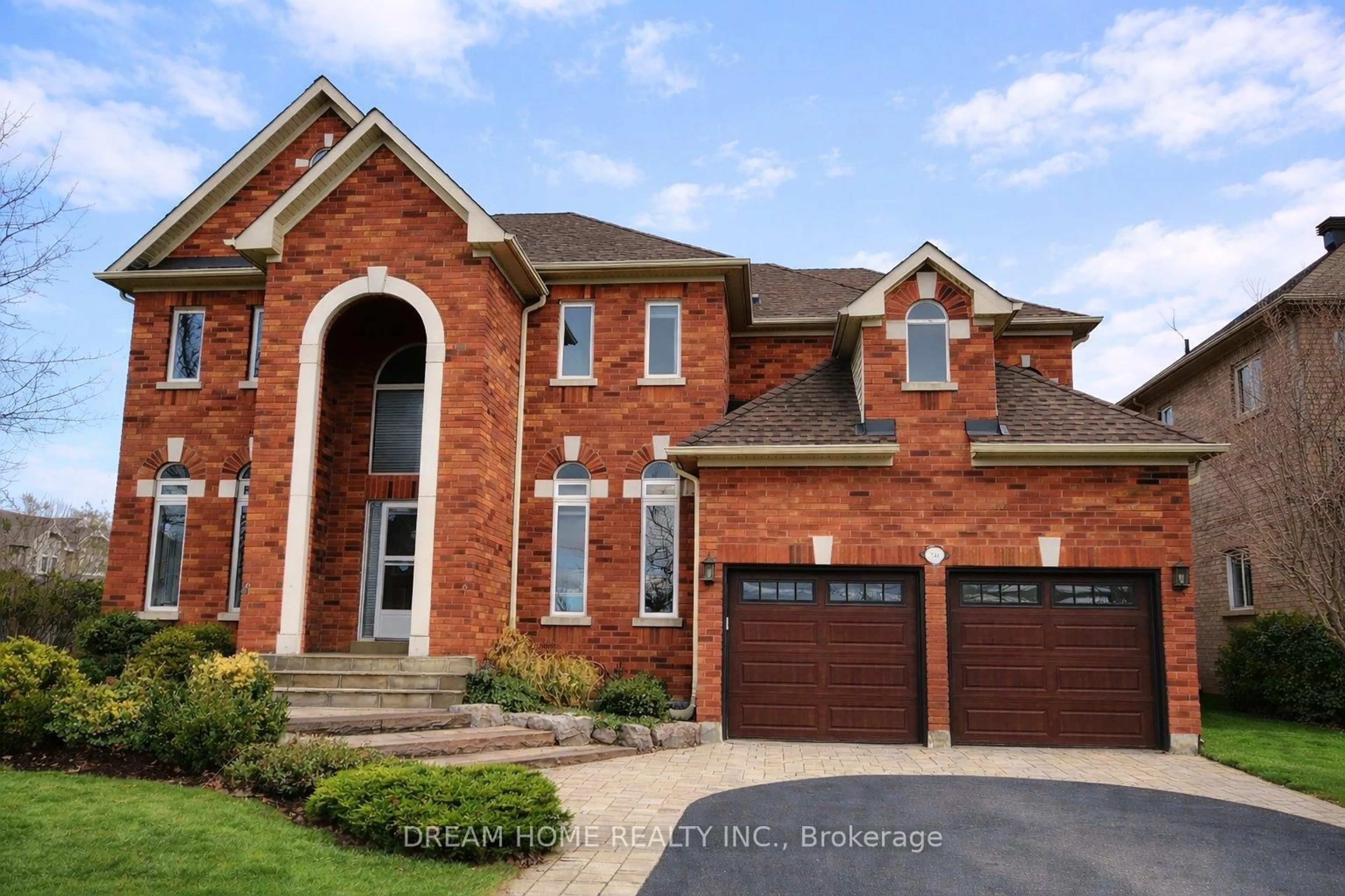 Home with brick exterior material, street for 735 Foxcroft Blvd, Newmarket Ontario L3X 1N1