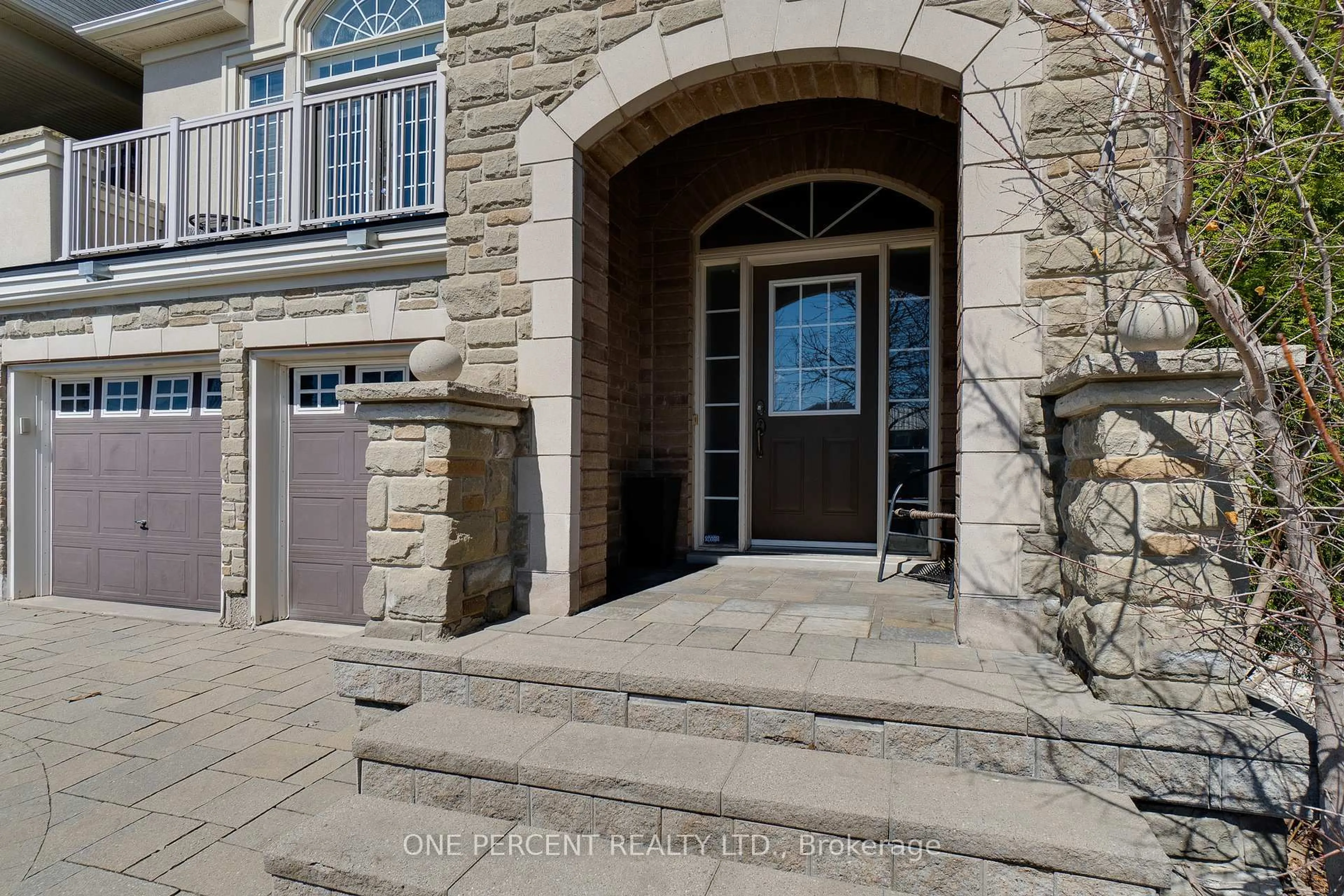 Indoor entryway for 38 Bowkett Dr, Richmond Hill Ontario L4E 0J7