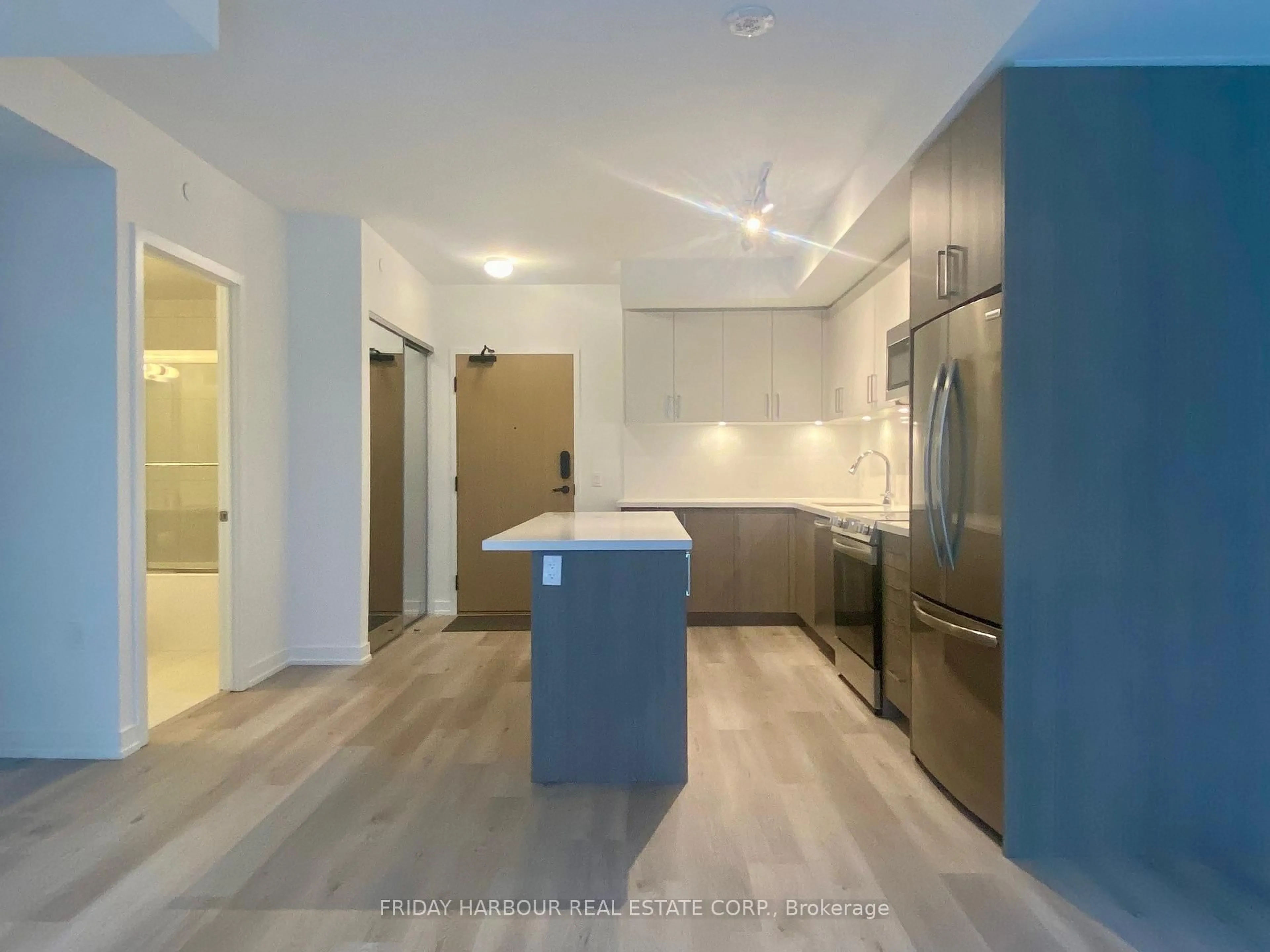 Open concept kitchen, unknown for 333 Sunseeker Ave #254, Innisfil Ontario L9S 0R6