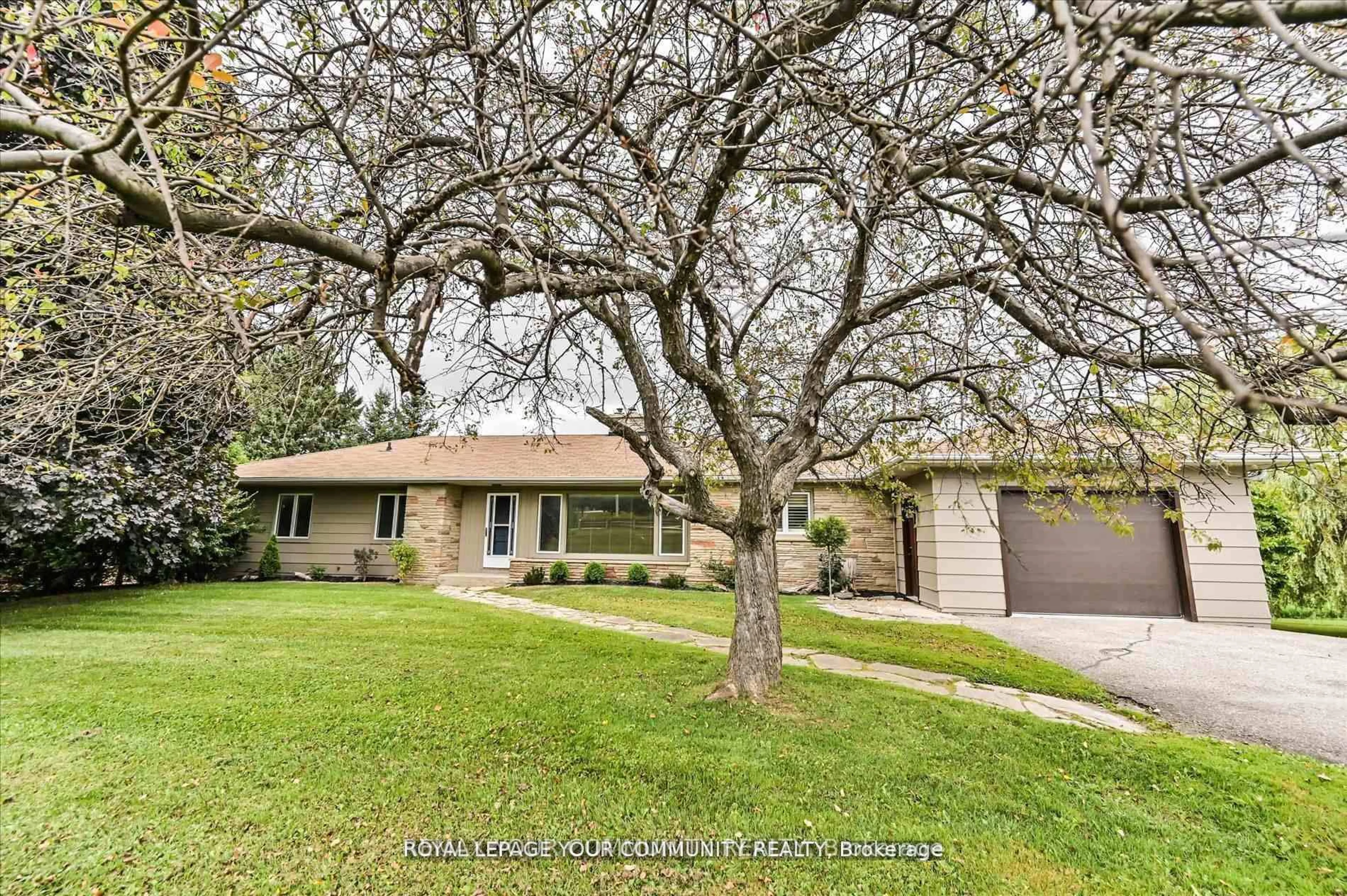 Unknown for 6162 Highway 9, King Ontario L0G 1T0