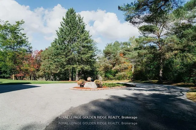 8 Greenvalley Circ, Whitchurch-Stouffville 3