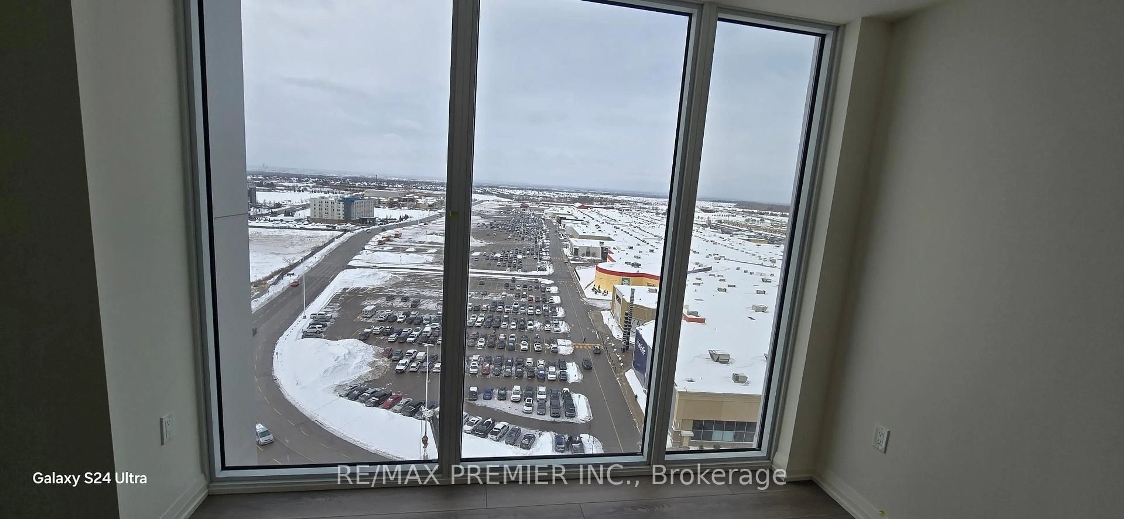 Unknown for 8960 Jane St #1515, Vaughan Ontario L4K 2M9