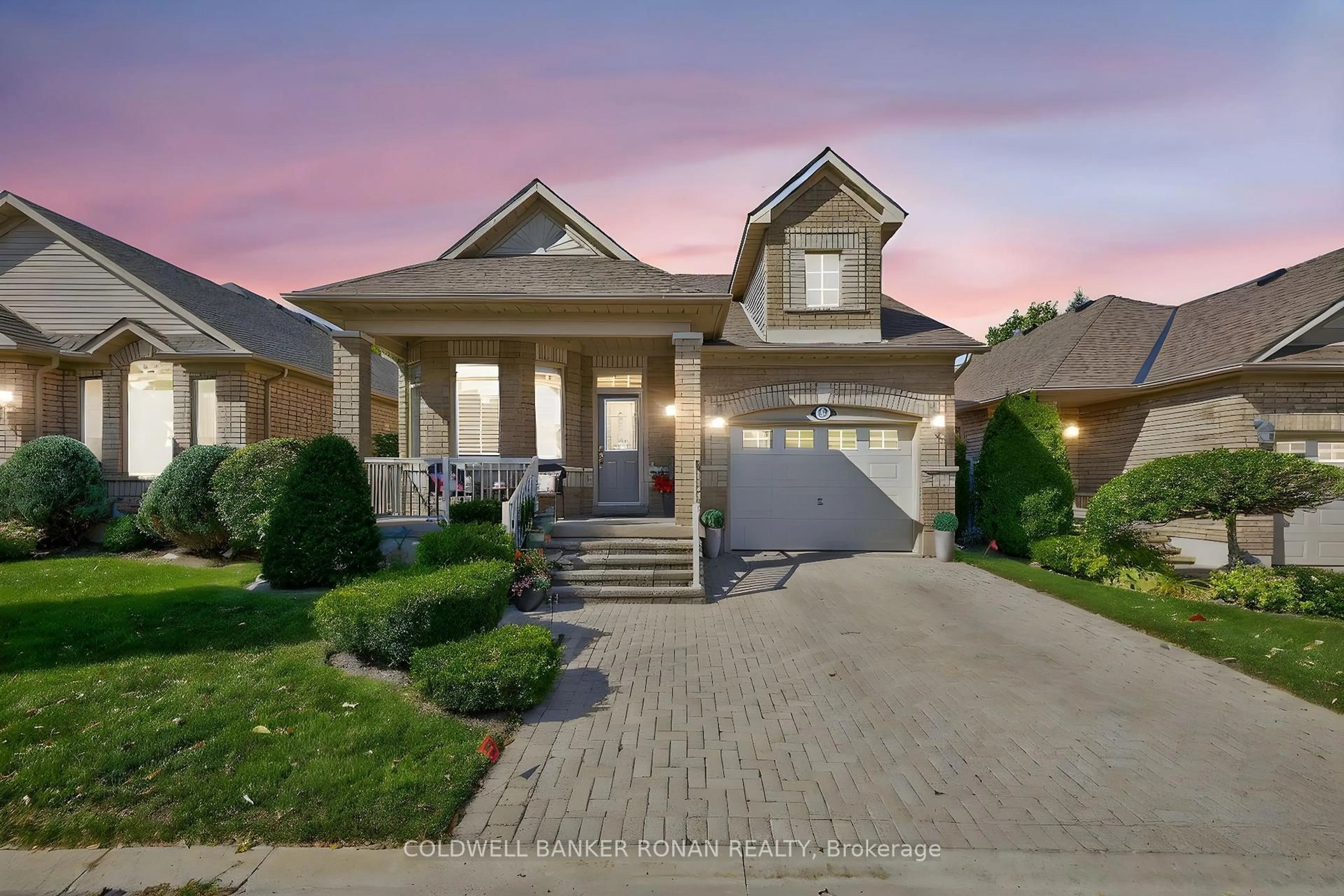 Home with brick exterior material, street for 142 Bella Vista Tr #9, New Tecumseth Ontario L9R 2G8