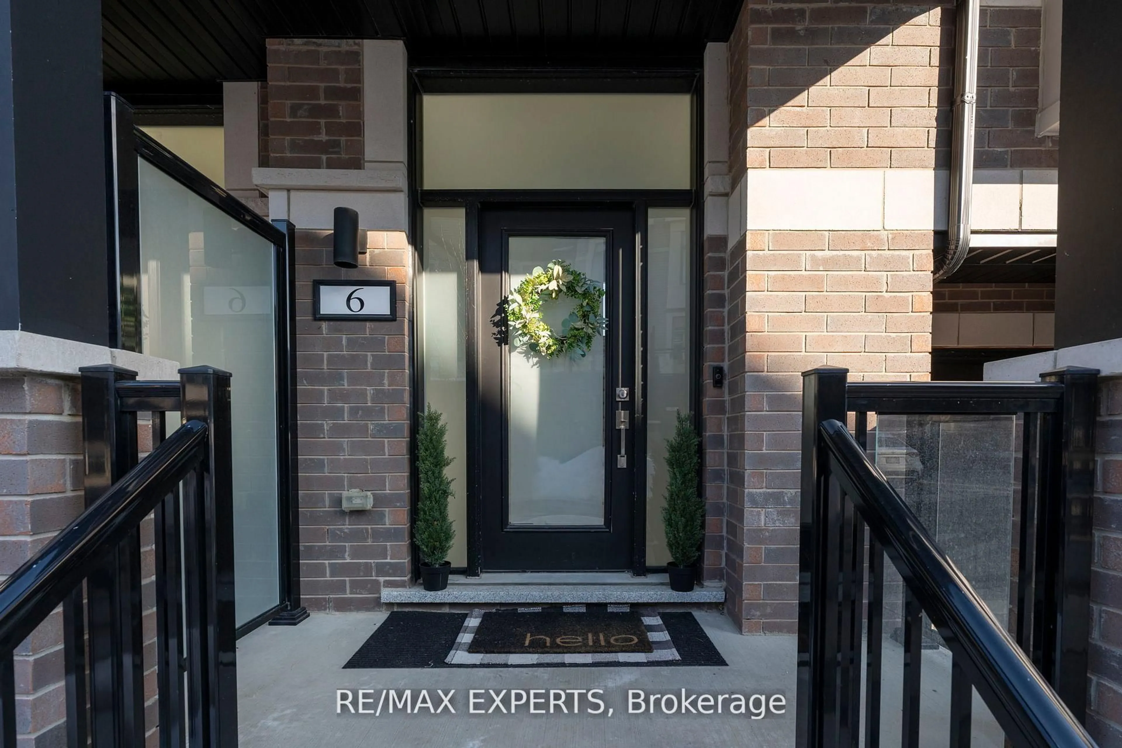 Indoor entryway for 6 Hughes Lane, New Tecumseth Ontario L0G 1W0