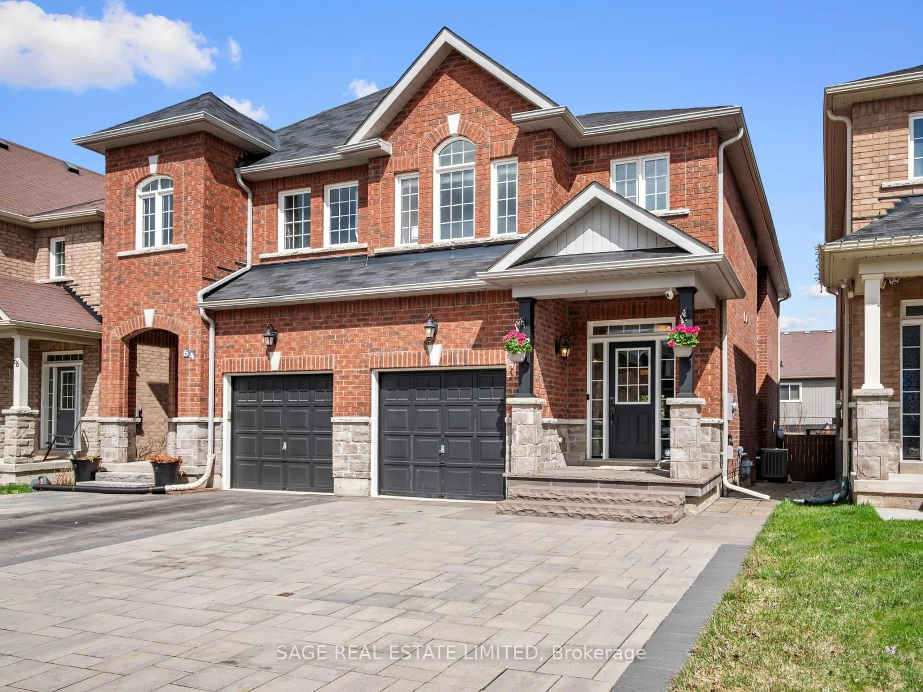 Home with brick exterior material, street for 62 Donald Stewart Cres, East Gwillimbury Ontario L0G 1M0
