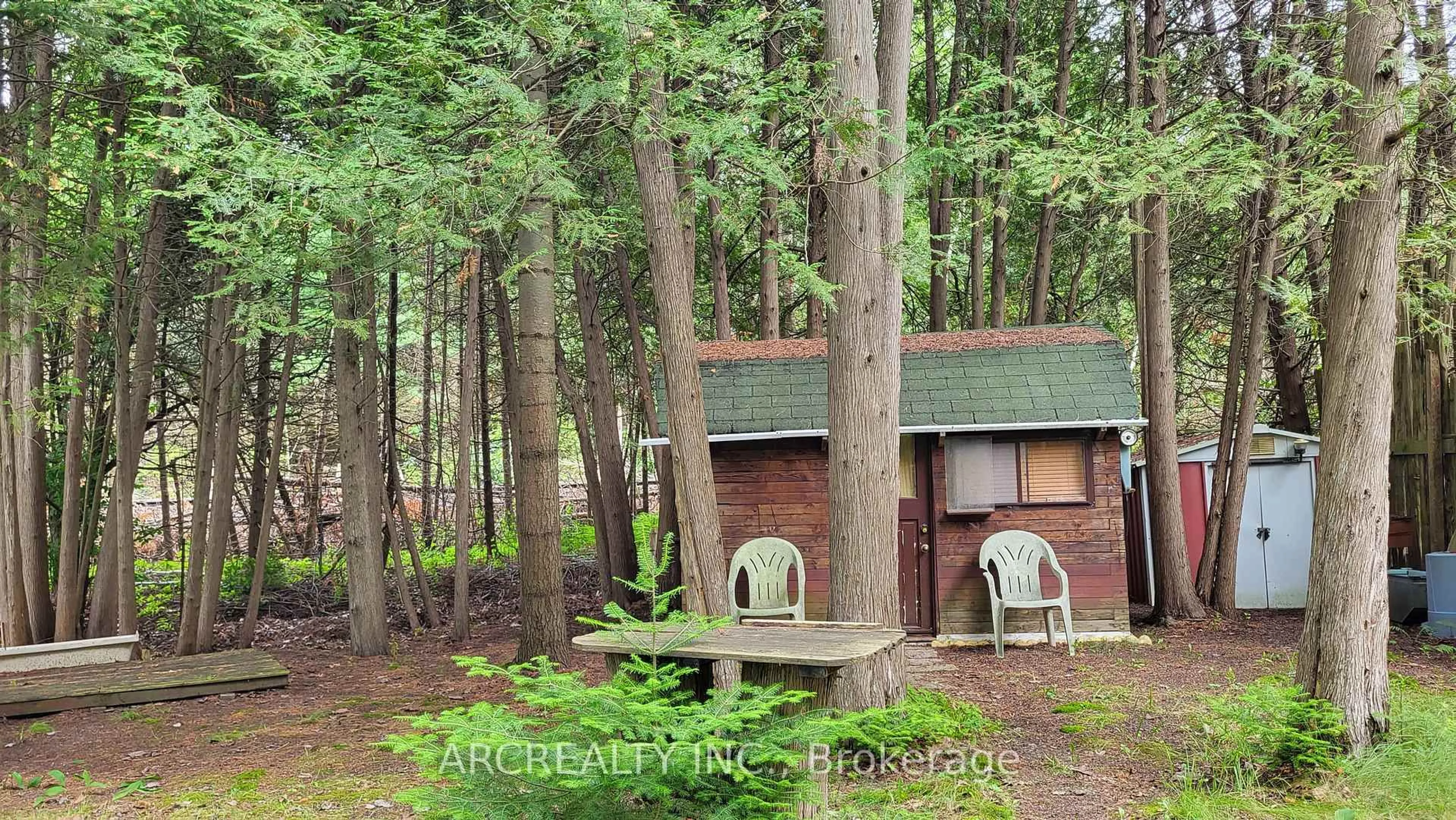 Shed for 3 Chickadee Dr, Georgina Ontario L0E 1N0