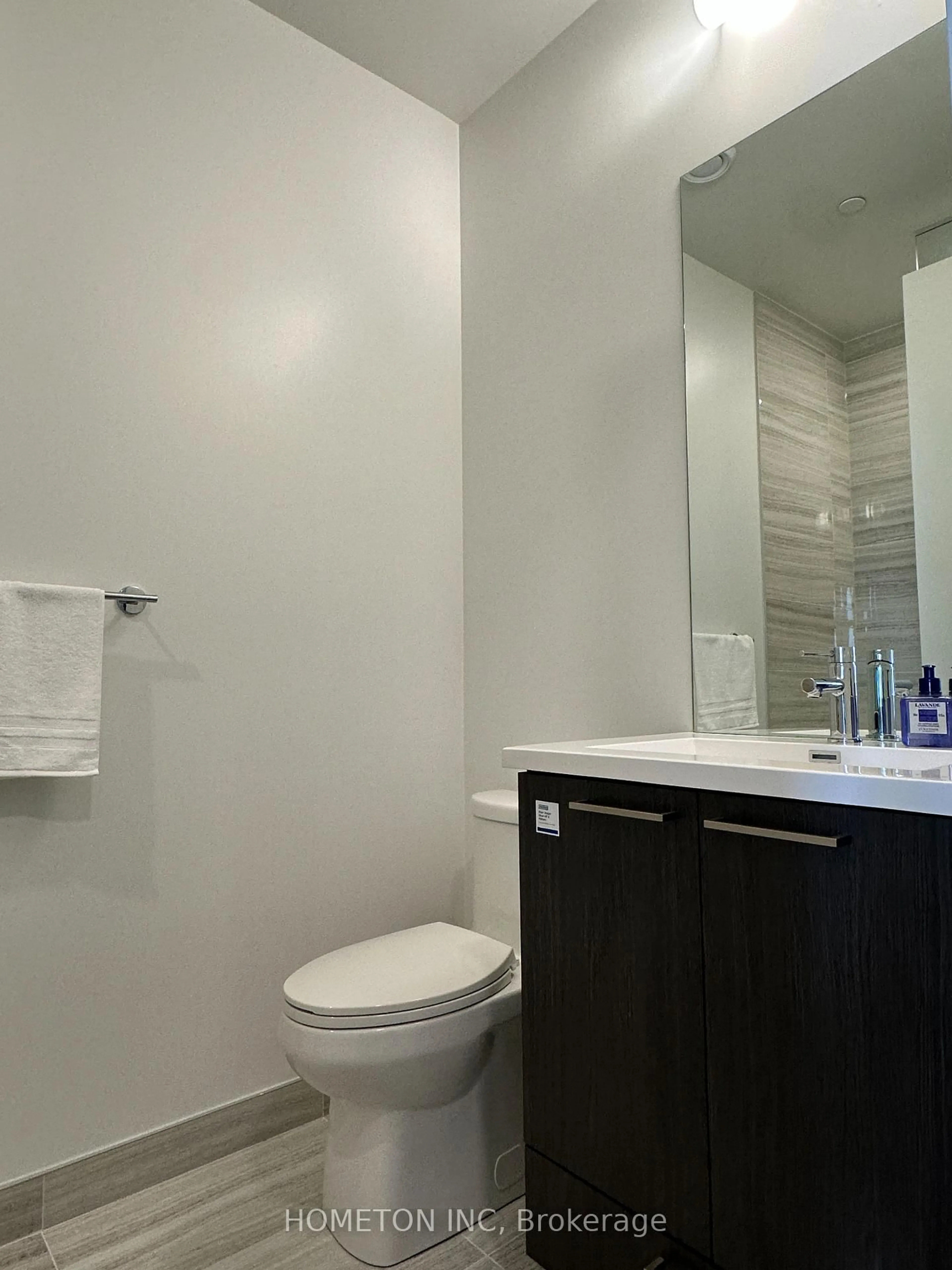Standard bathroom, unknown for 195 Commerce St #2110, Vaughan Ontario L4K 0P9