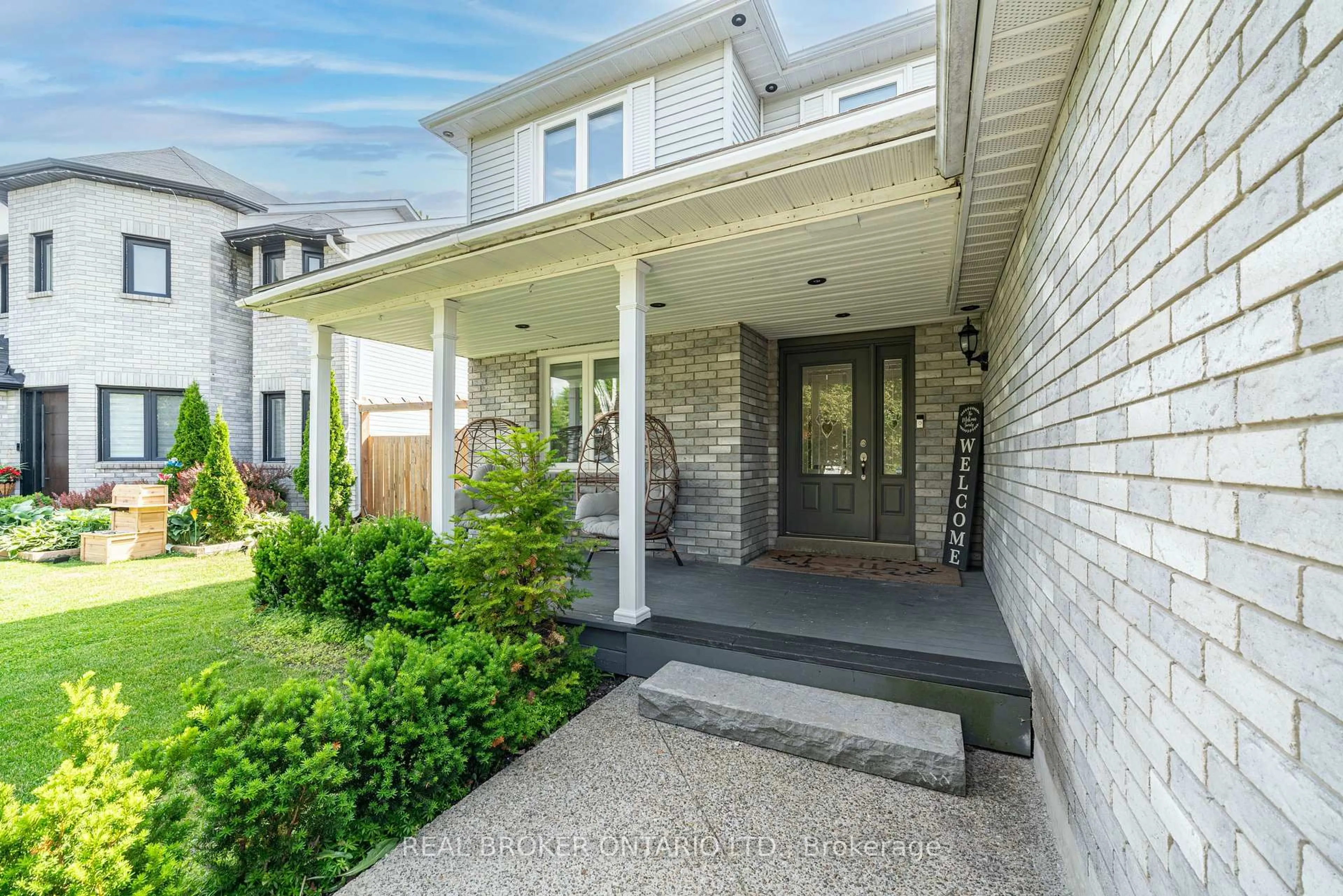 Unknown for 1879 Ashwood Ave, Innisfil Ontario L9S 1W1