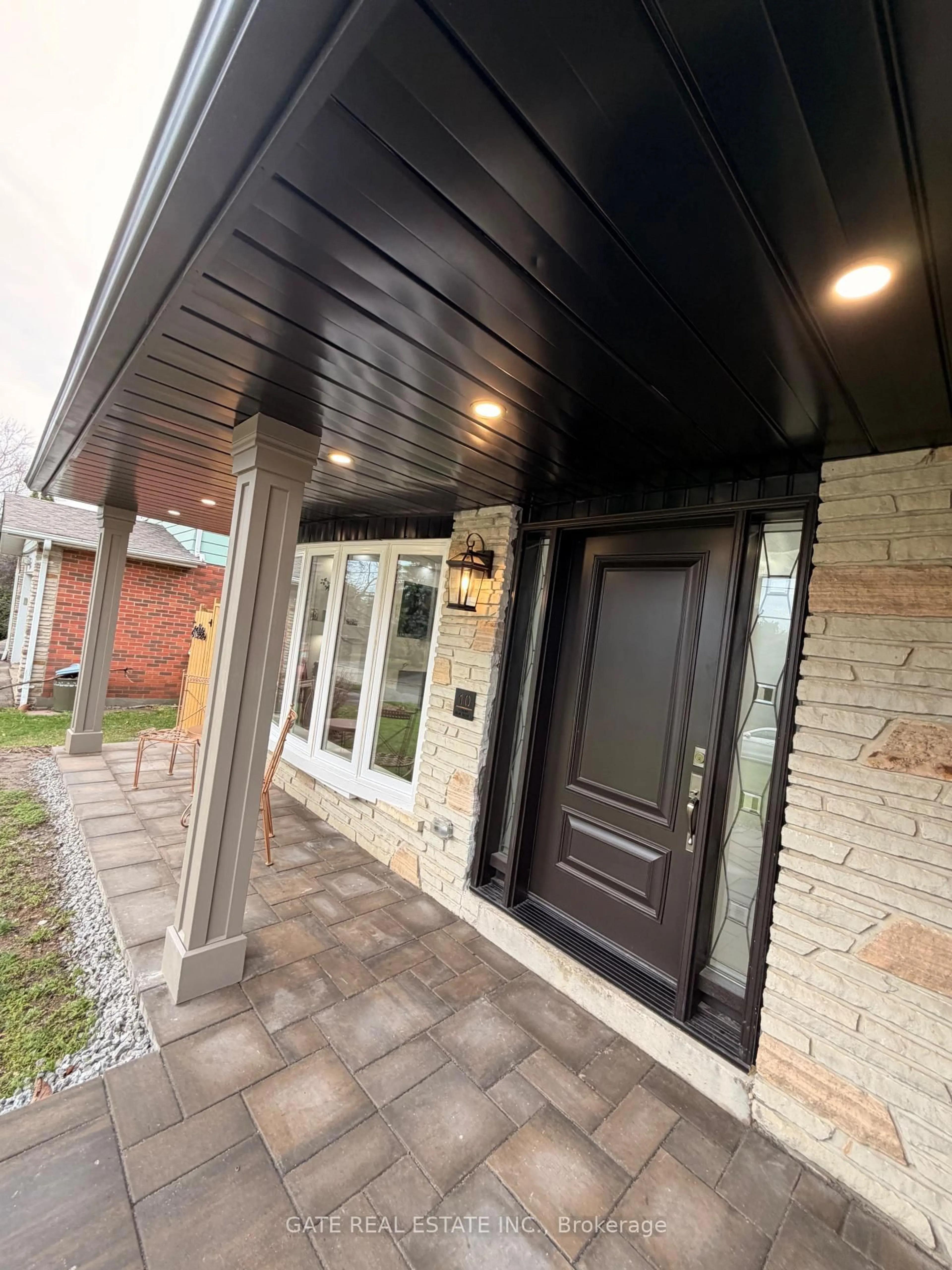 Unknown for 10 Thorny Brae Dr, Markham Ontario L3T 3G4