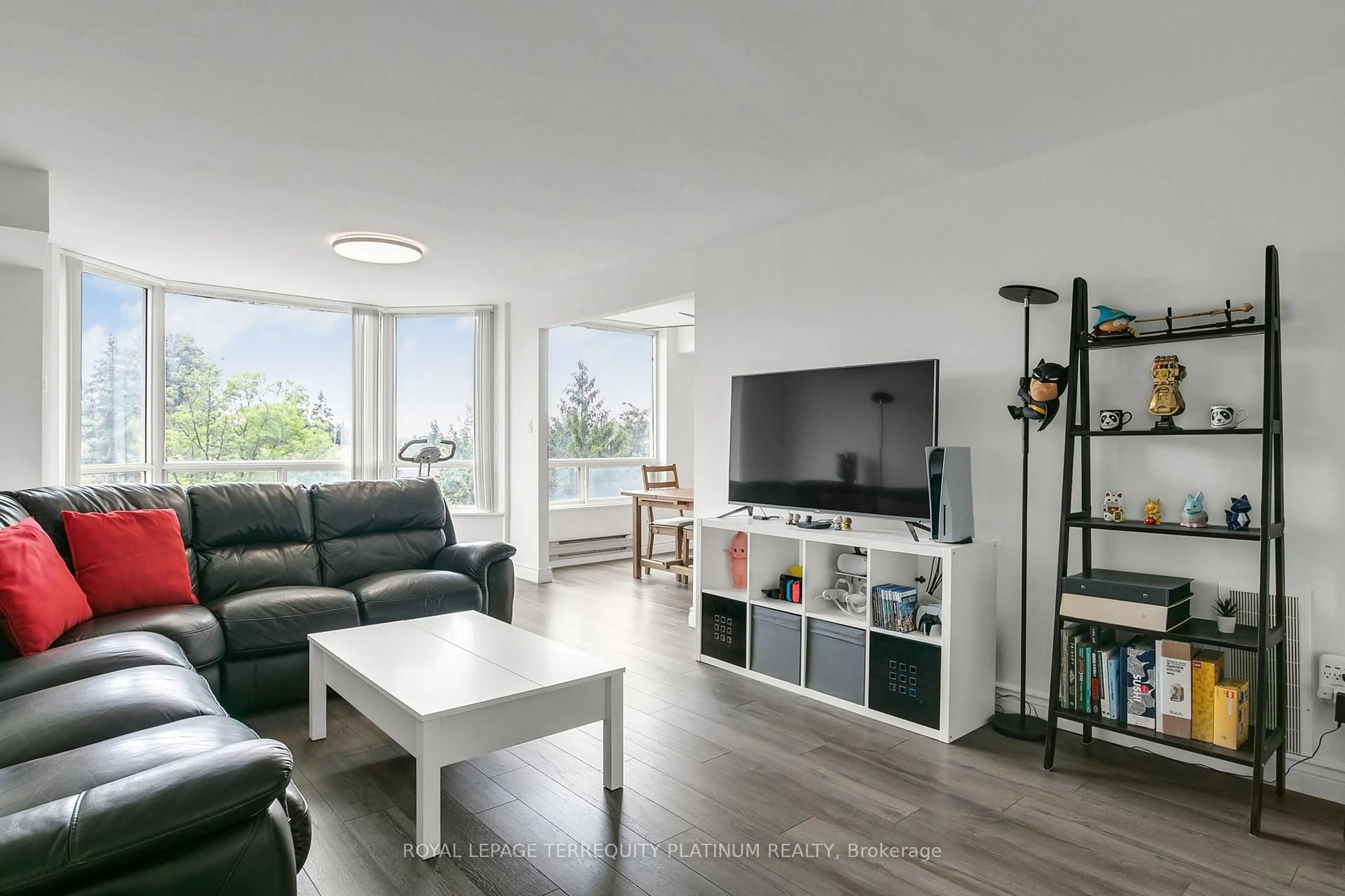 Living room with furniture, unknown for 175 Cedar Ave #413, Richmond Hill Ontario L4C 9V3