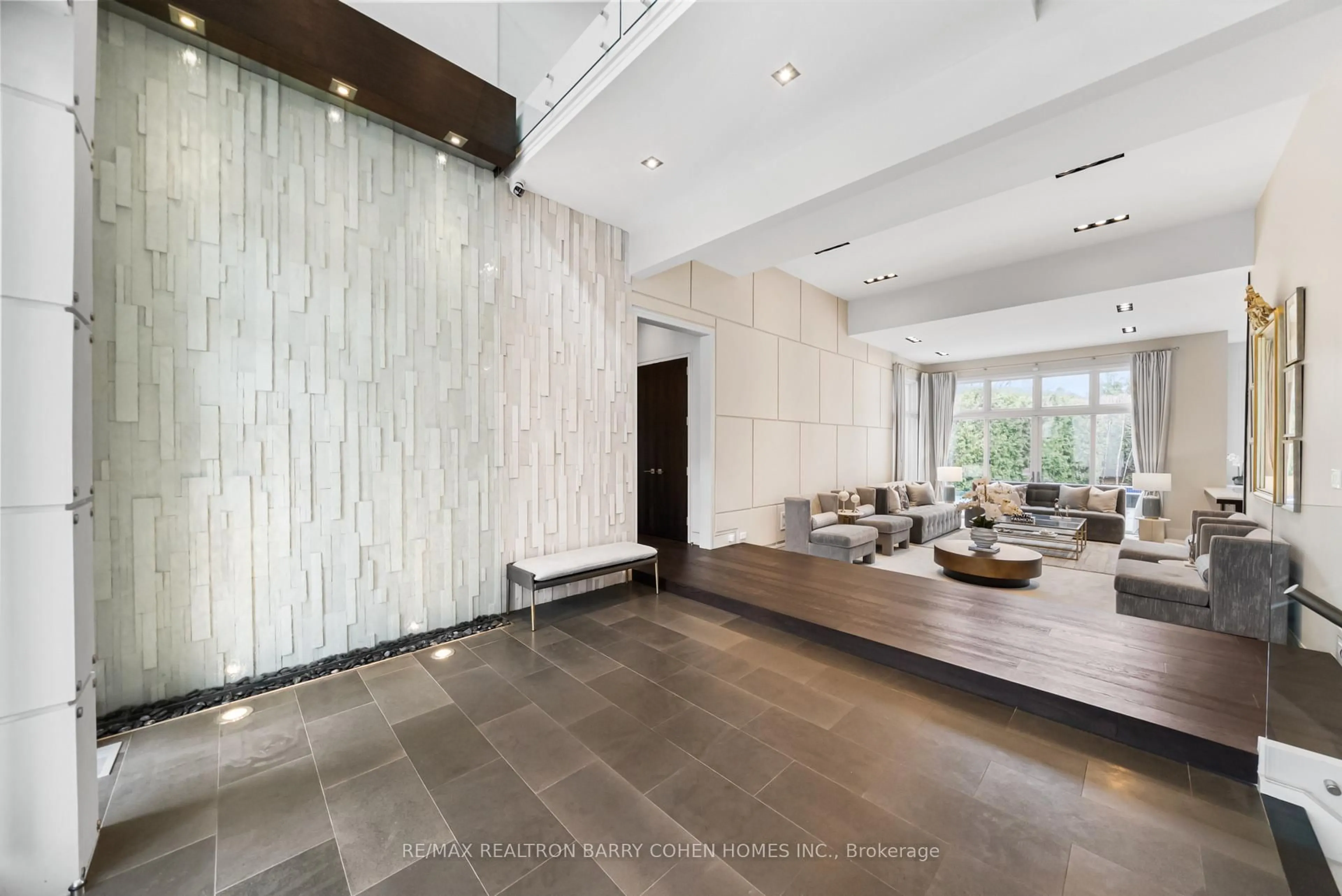 Unknown for 19 Maryvale Cres, Richmond Hill Ontario L4C 6P6