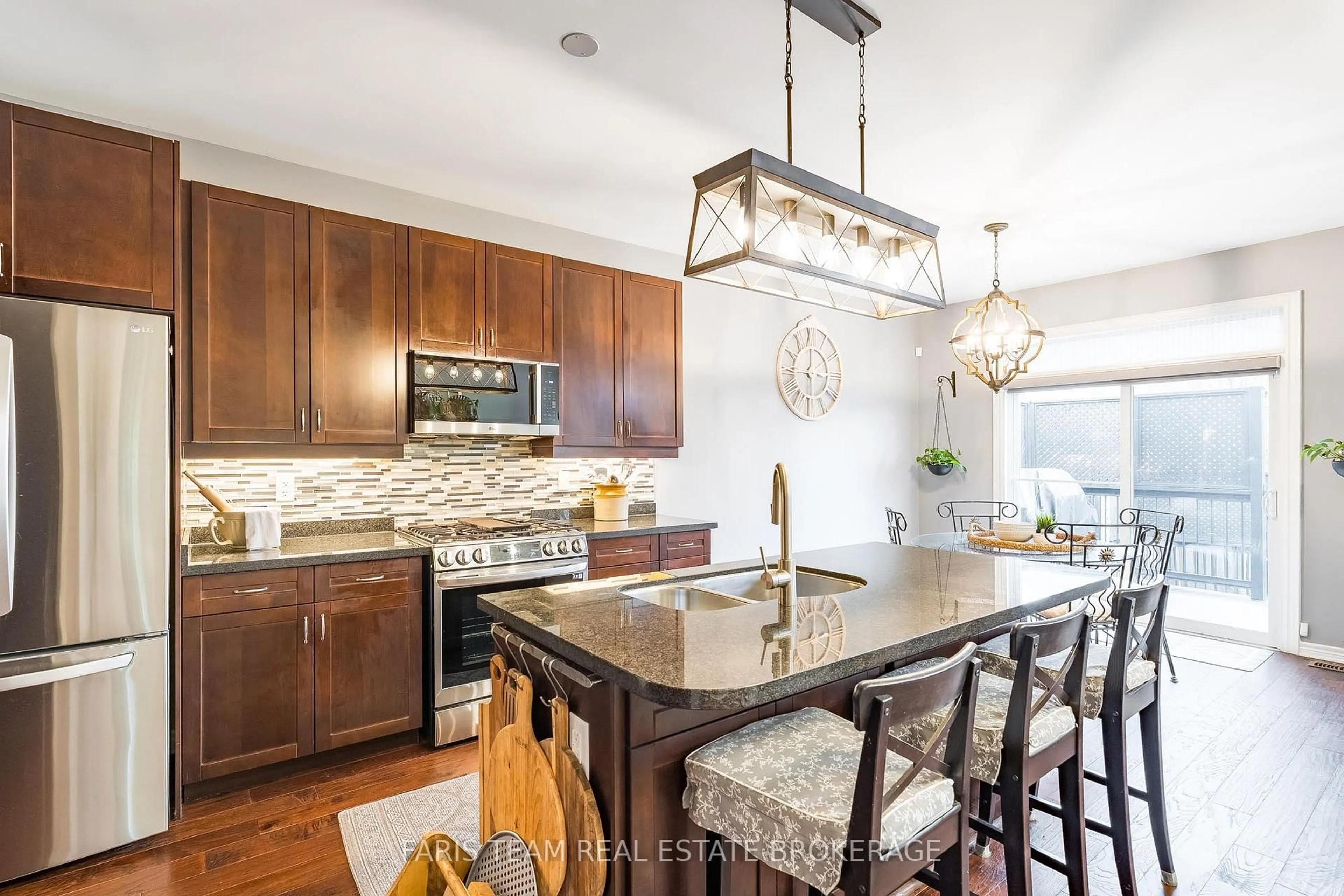 Open concept kitchen, ceramic/tile floor for 64 Milligan St, Bradford West Gwillimbury Ontario L3Z 0A5