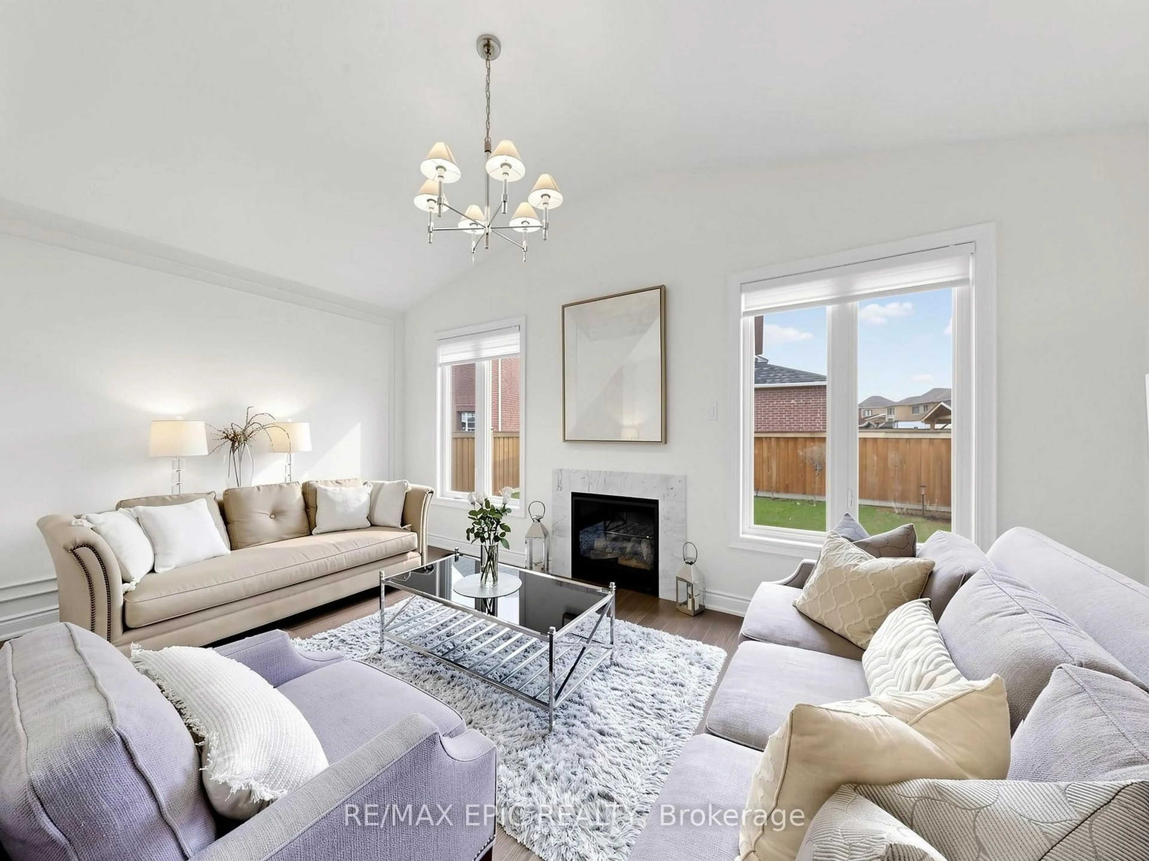 Living room with furniture, unknown for 122 Scarlet Way, Bradford West Gwillimbury Ontario L3Z 4J2