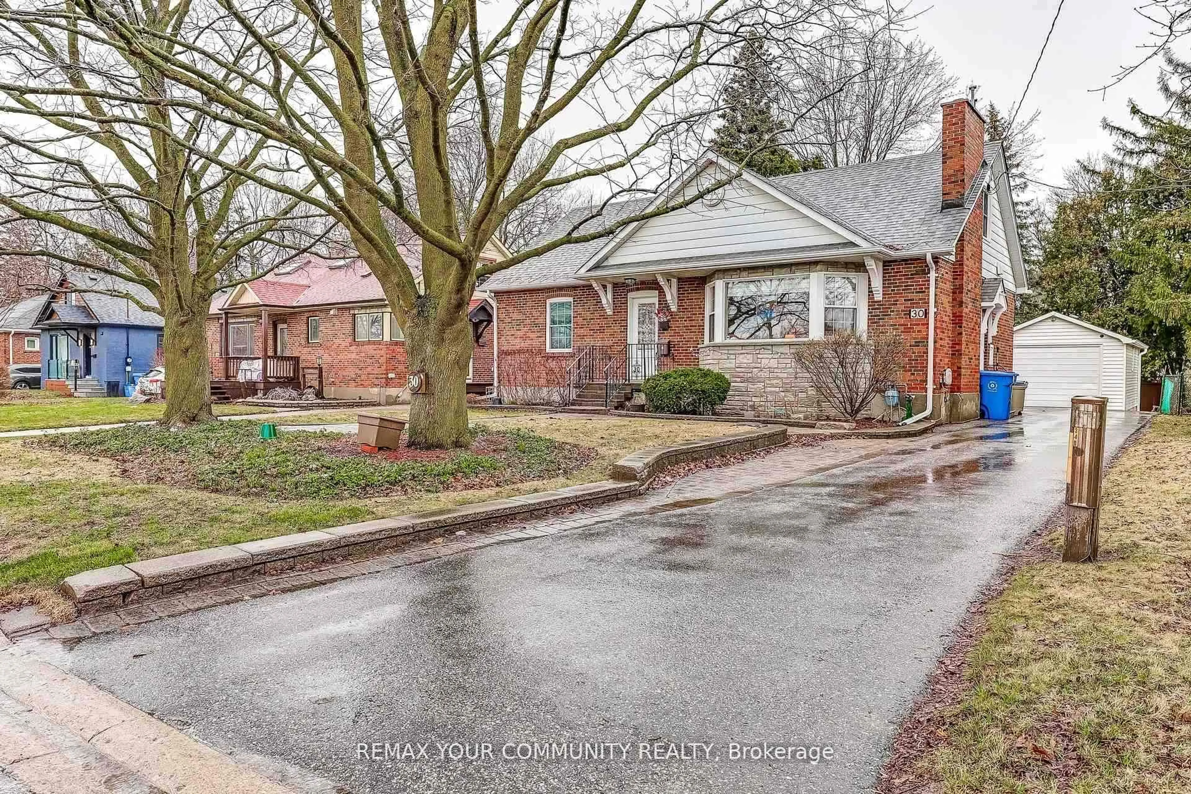 Home with brick exterior material, street for 30 Dunning Ave, Aurora Ontario L4G 6H7