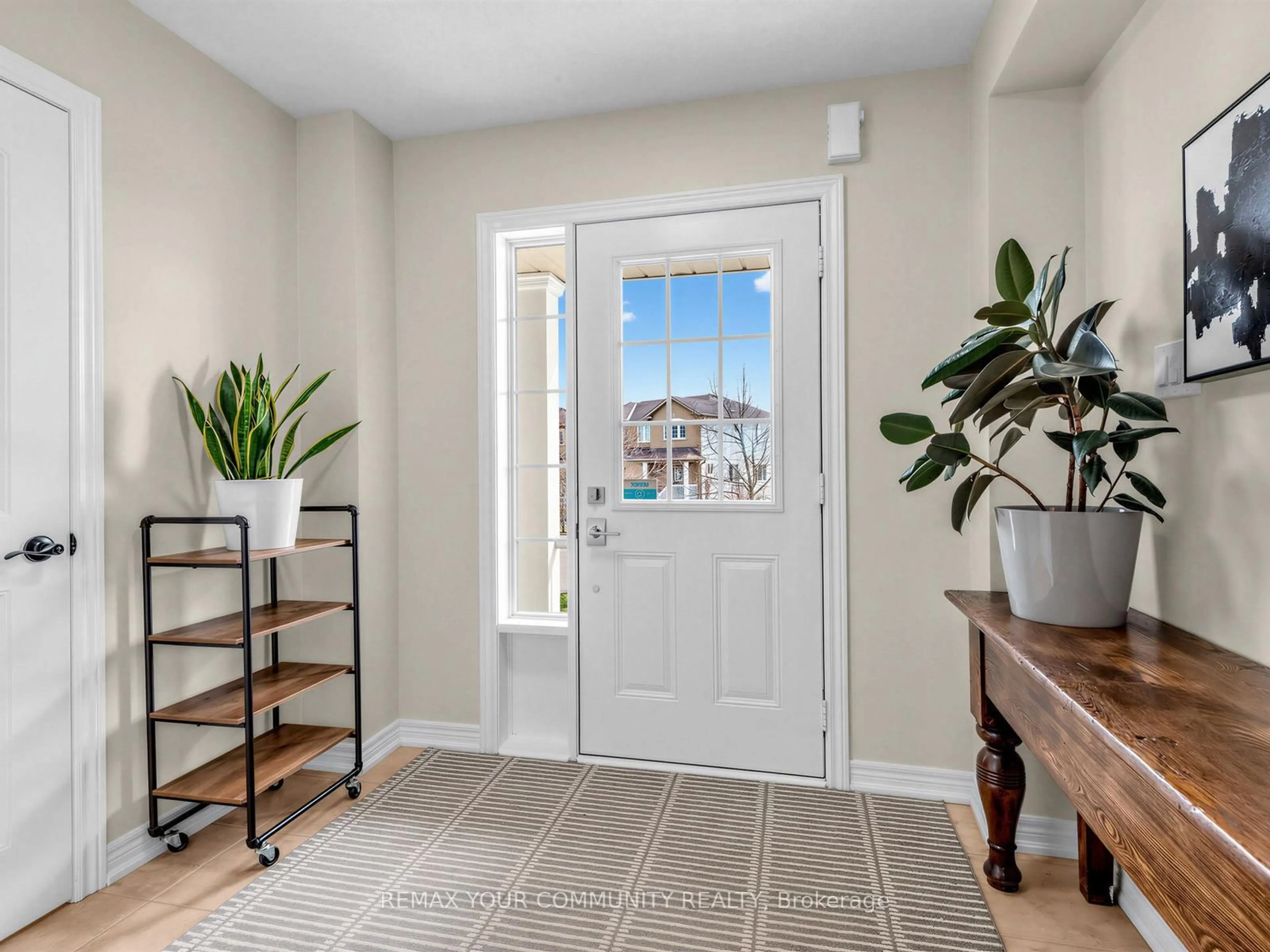 Indoor entryway for 18 Admiral Cres, Essa Ontario L0M 1B4