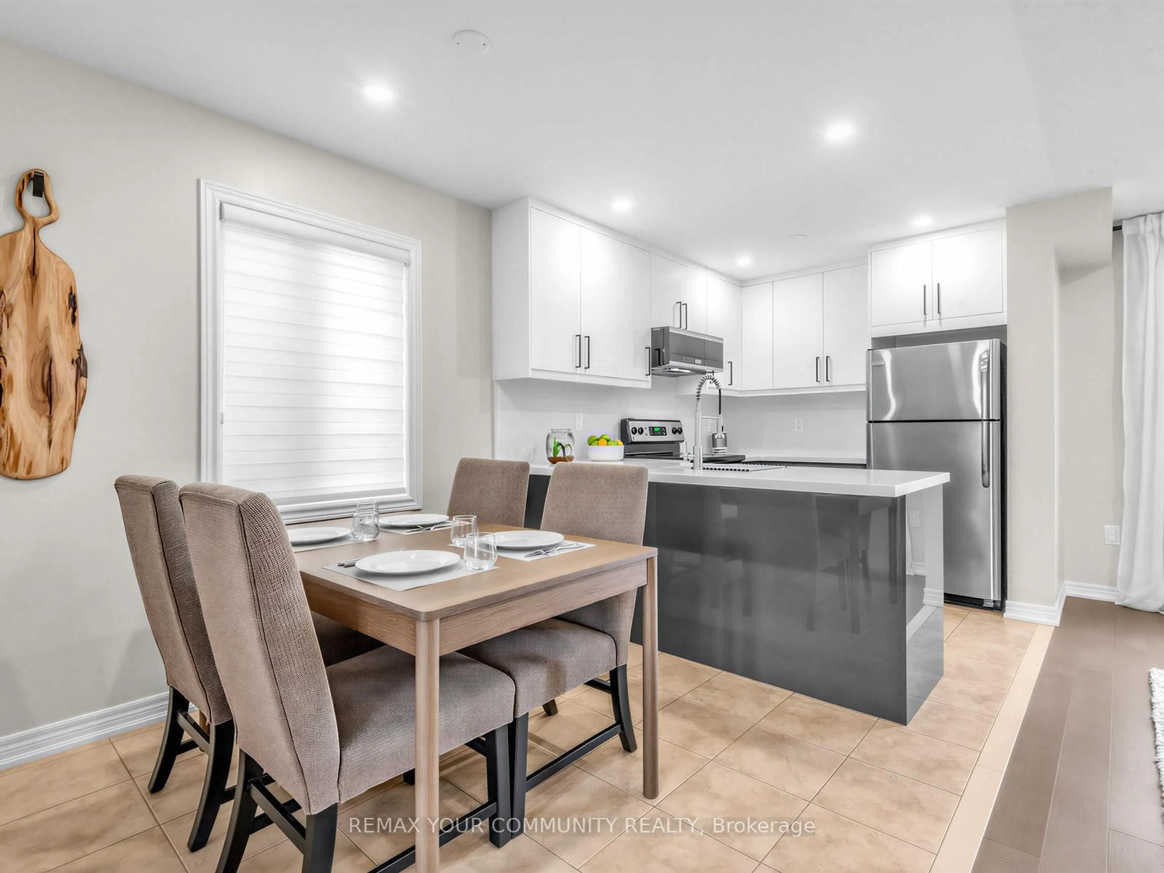 Open concept kitchen, unknown for 18 Admiral Cres, Essa Ontario L0M 1B4
