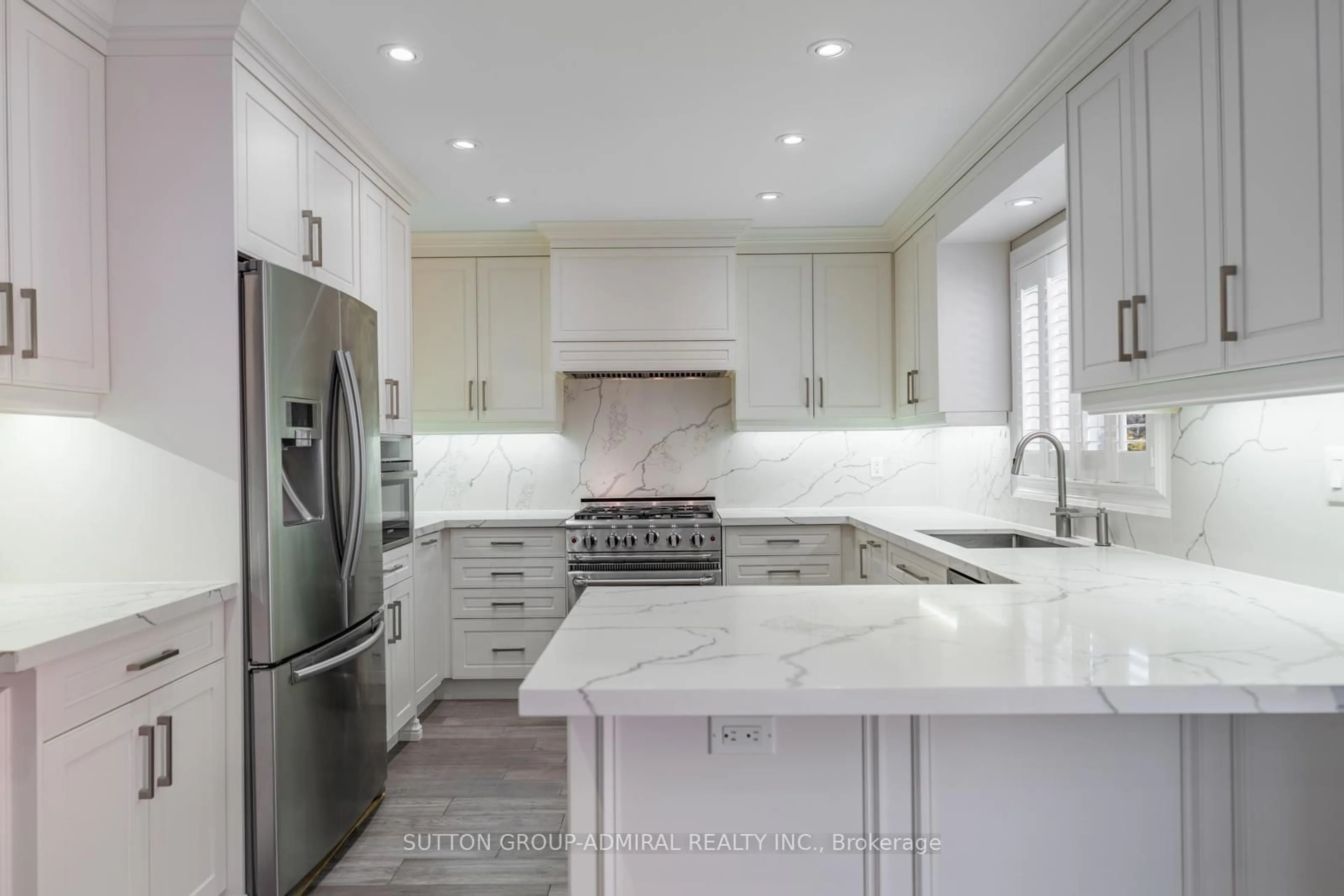 Contemporary kitchen, ceramic/tile floor for 150 Rockwood Cres, Vaughan Ontario L4J 7W1