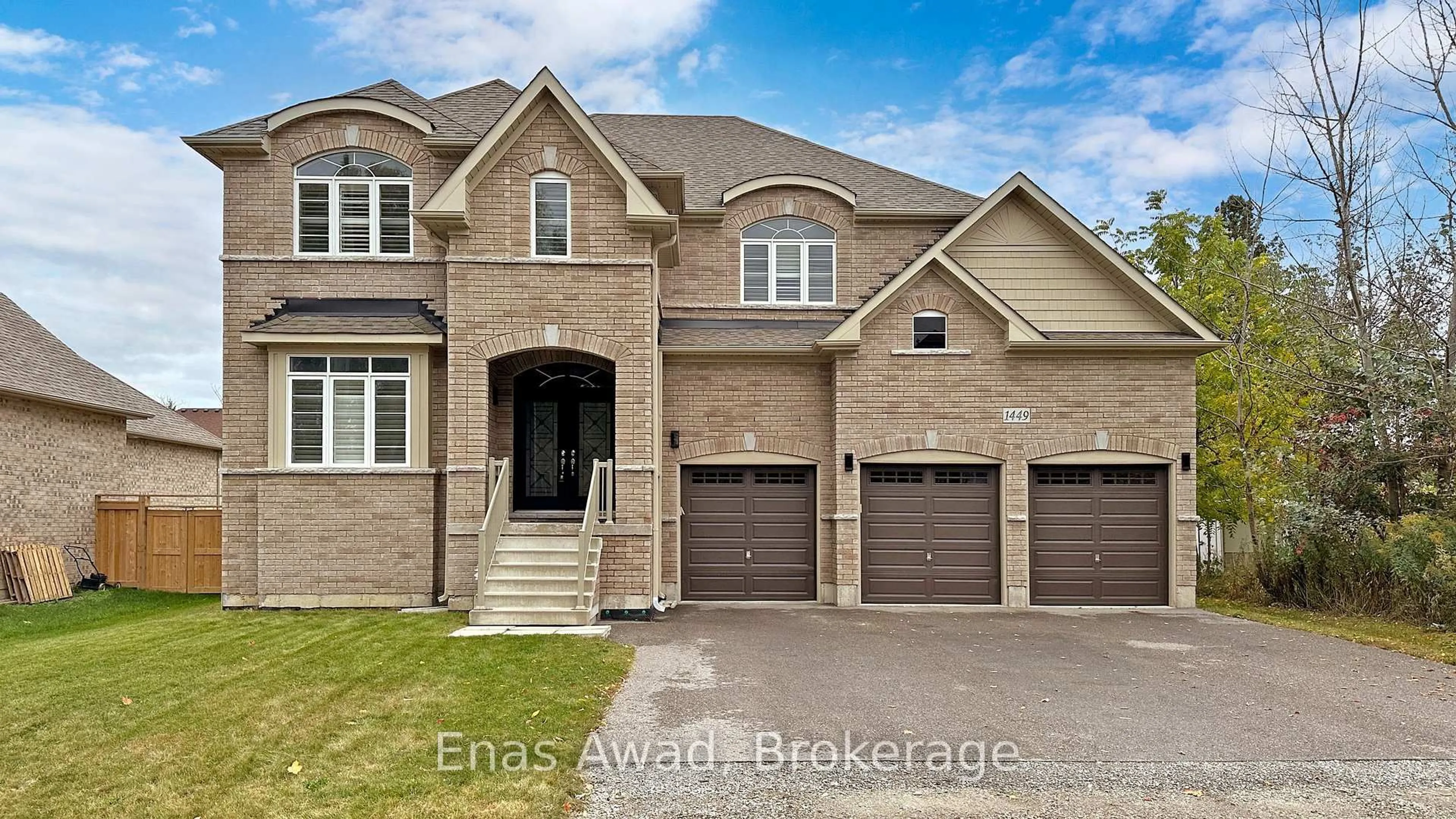Home with brick exterior material, street for 1449 Gilford Rd, Innisfil Ontario L0L 1R0