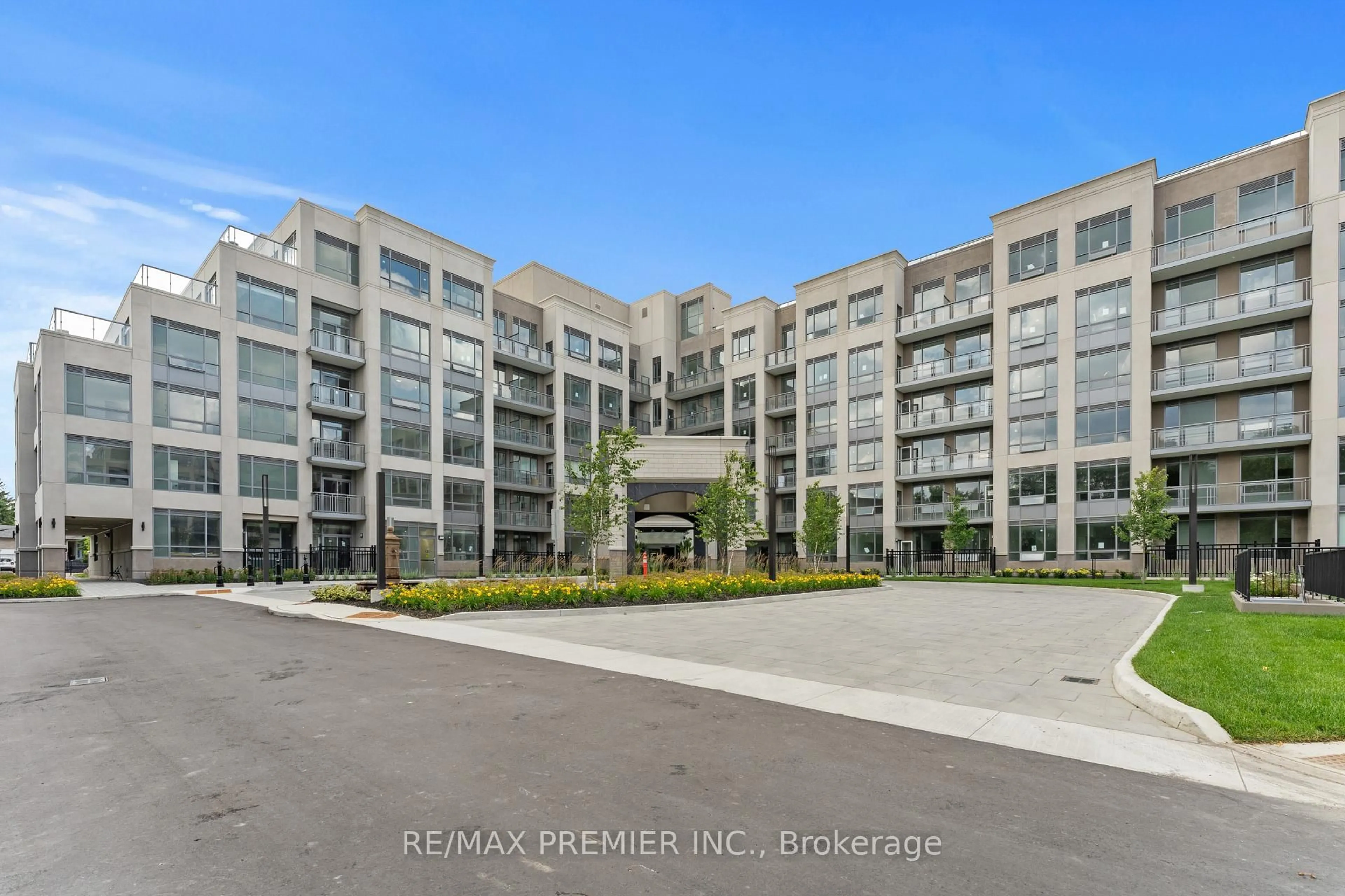 Unknown for 2075 King Rd #435, King Ontario L7B 0R6