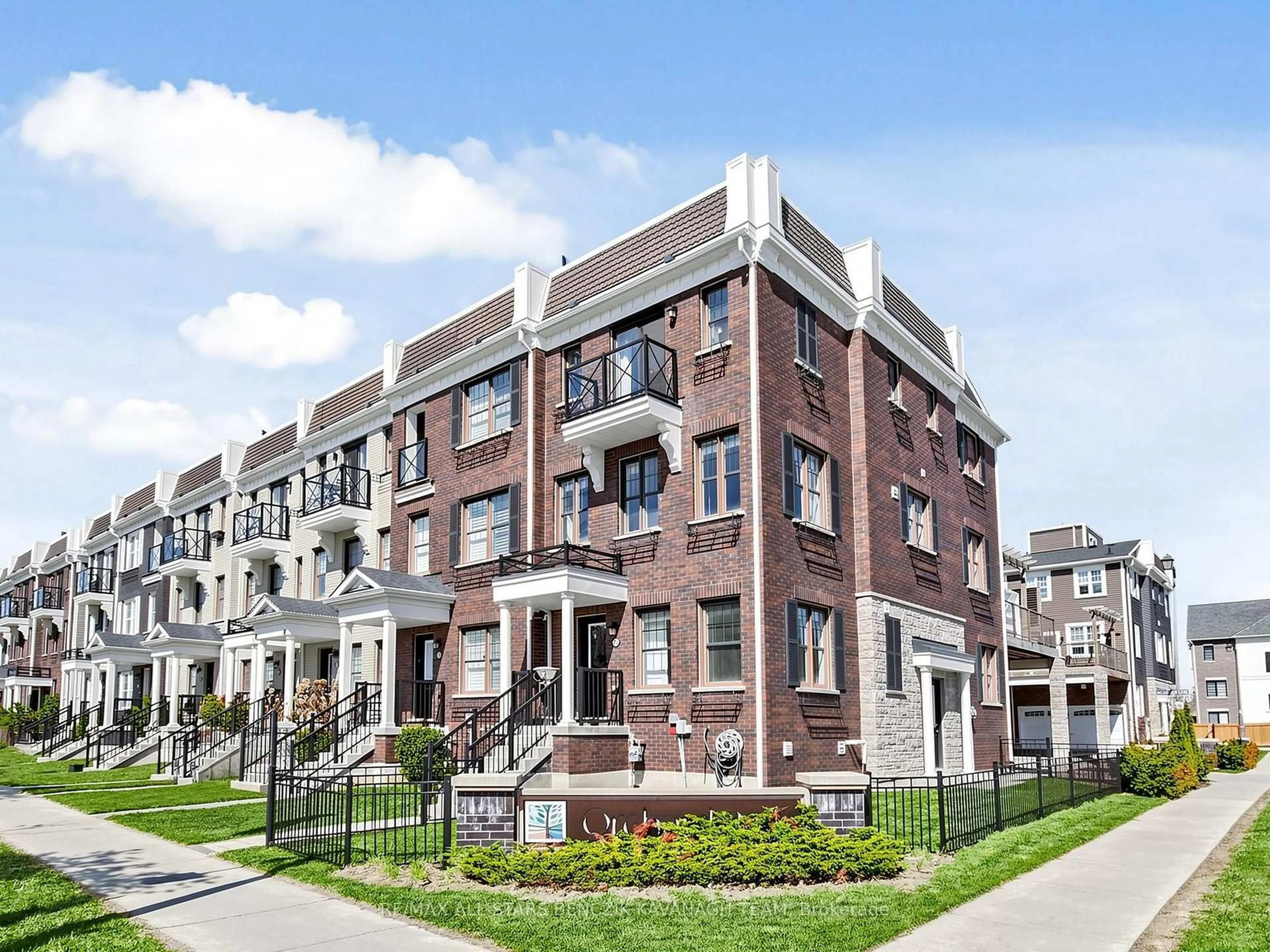 Home with brick exterior material, street for 22 Baker Hill Blvd, Whitchurch-Stouffville Ontario L4A 1Y6