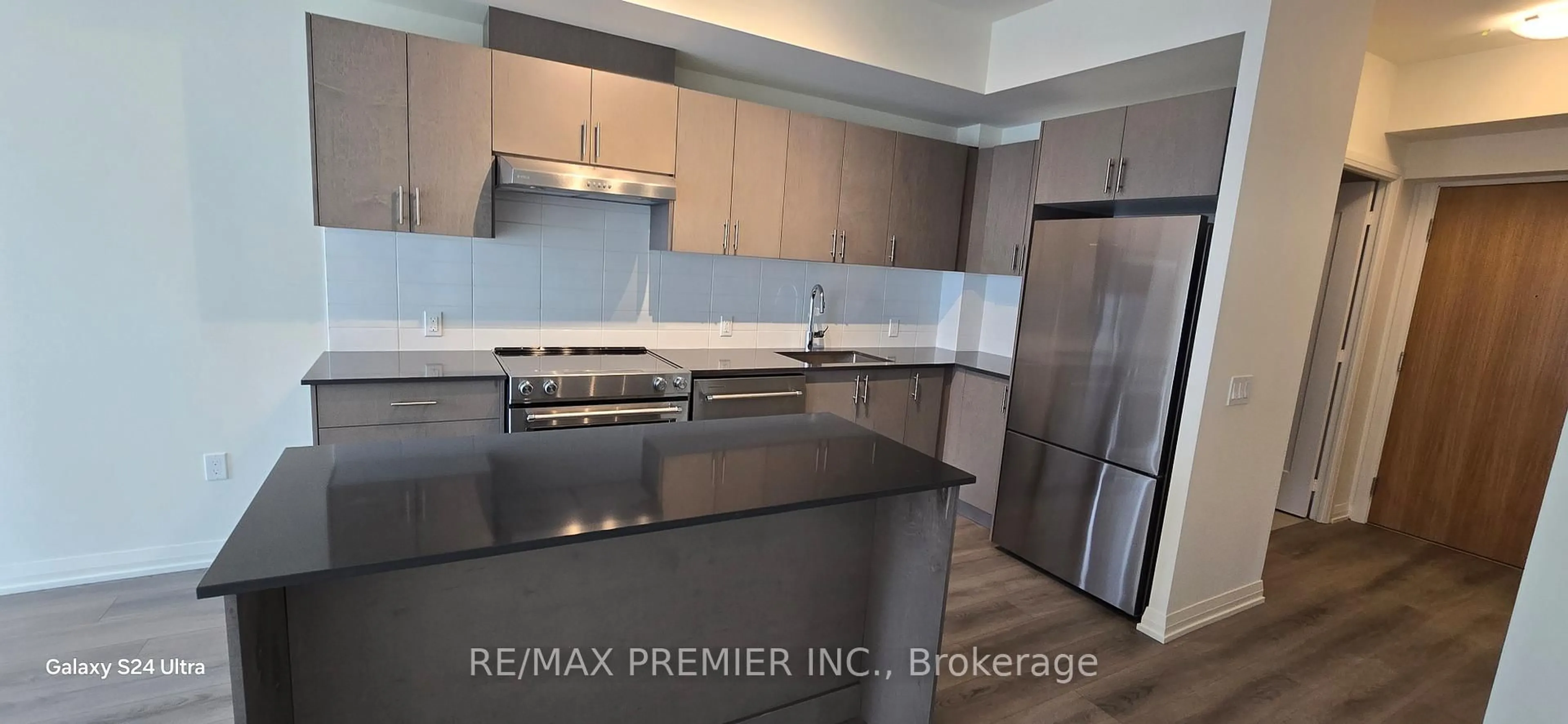 Unknown for 8960 Jane St #1819, Vaughan Ontario L4K 0N9