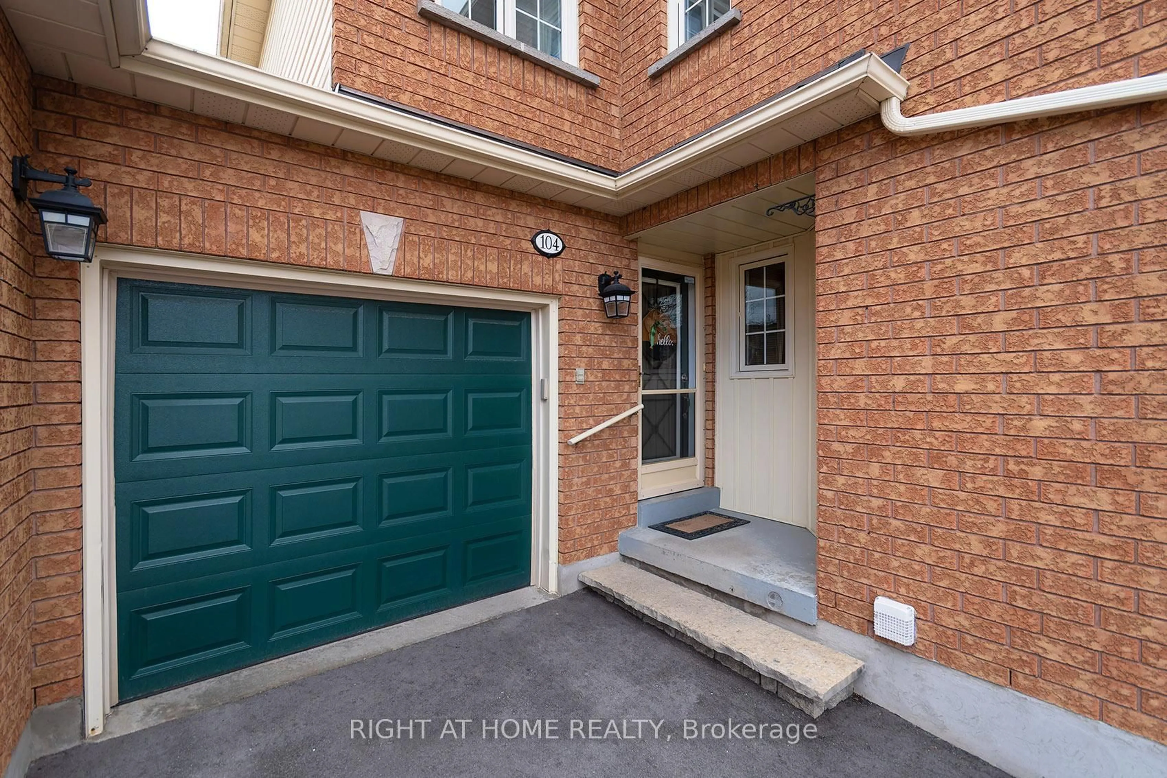 Home with brick exterior material, street for 104 Pinedale Gate, Vaughan Ontario L4L 8X3