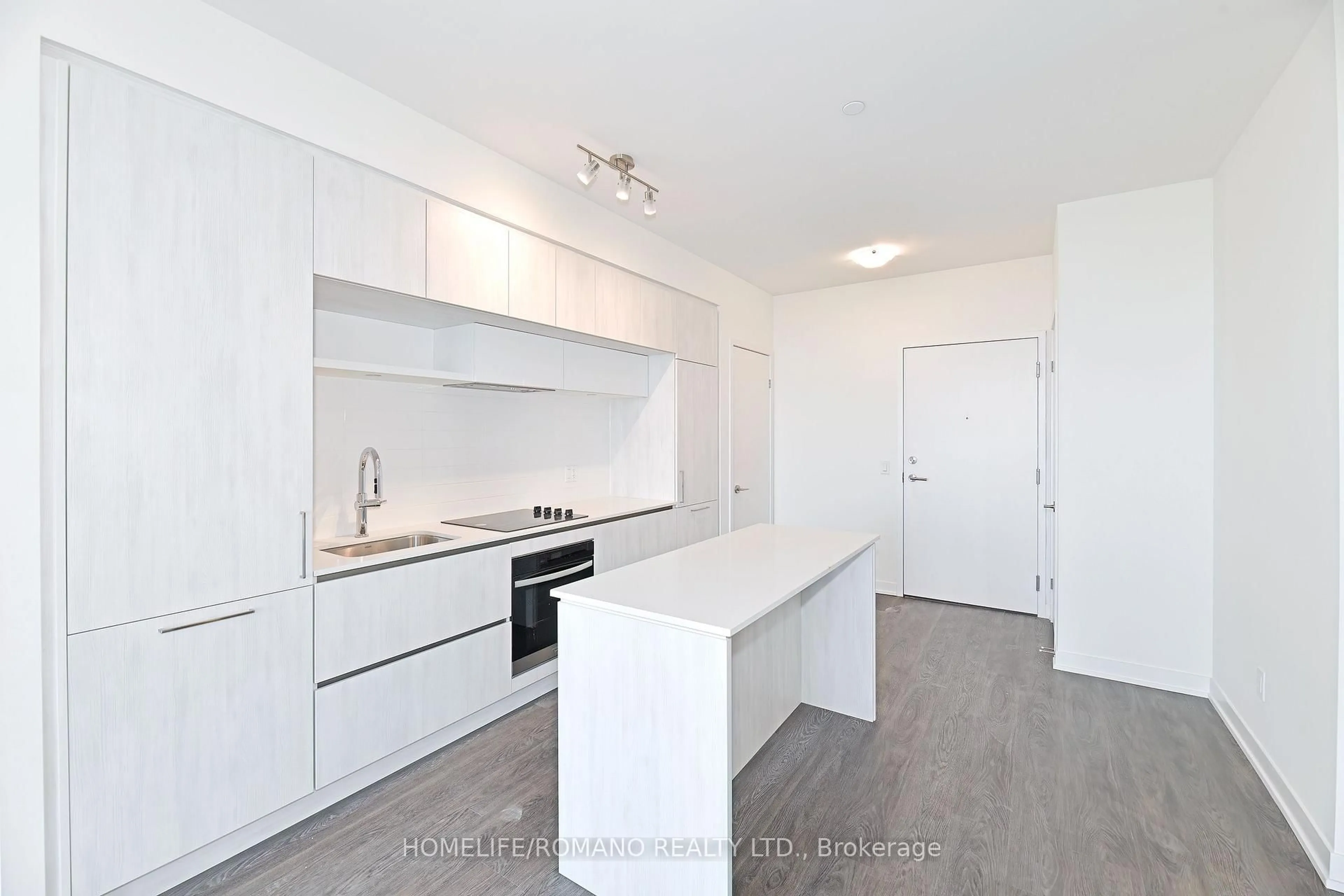 Standard kitchen, wood/laminate floor for 6 David Eyer Rd #806, Richmond Hill Ontario L4S 1M4