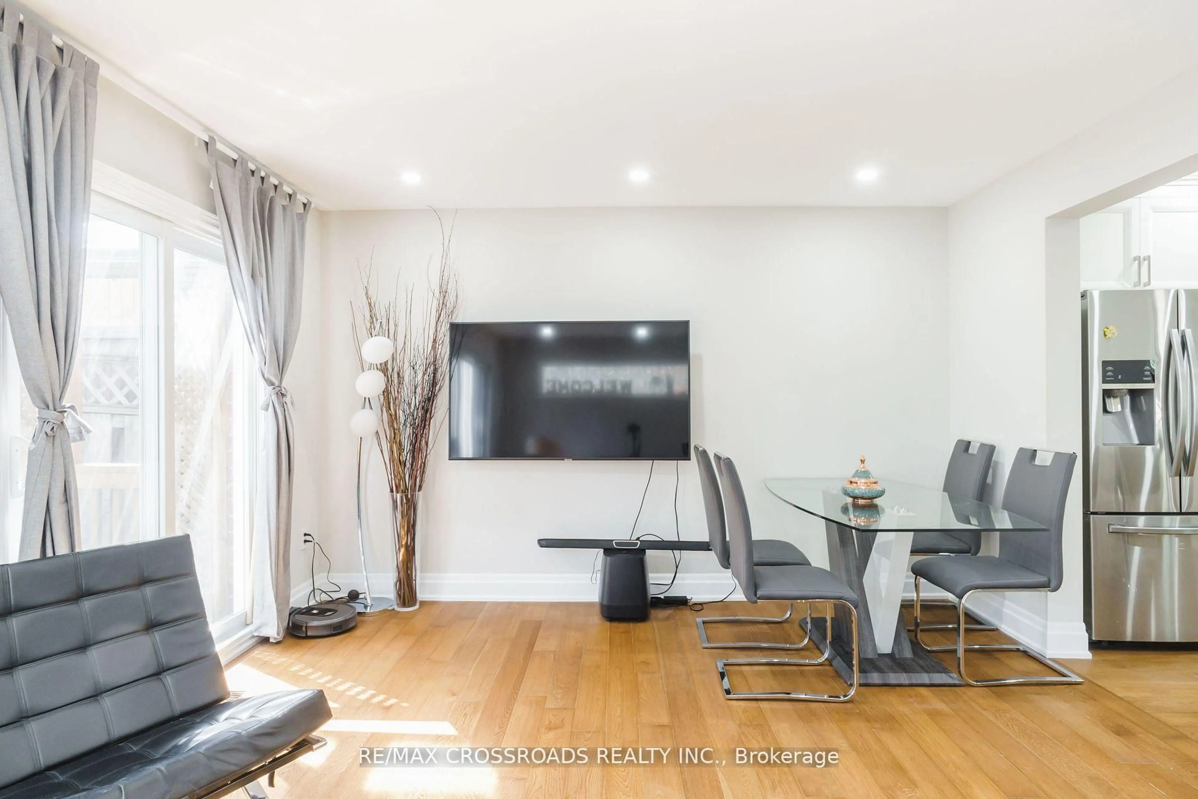 Unknown for 50 Widdifield Ave, Newmarket Ontario L3X 1Z4