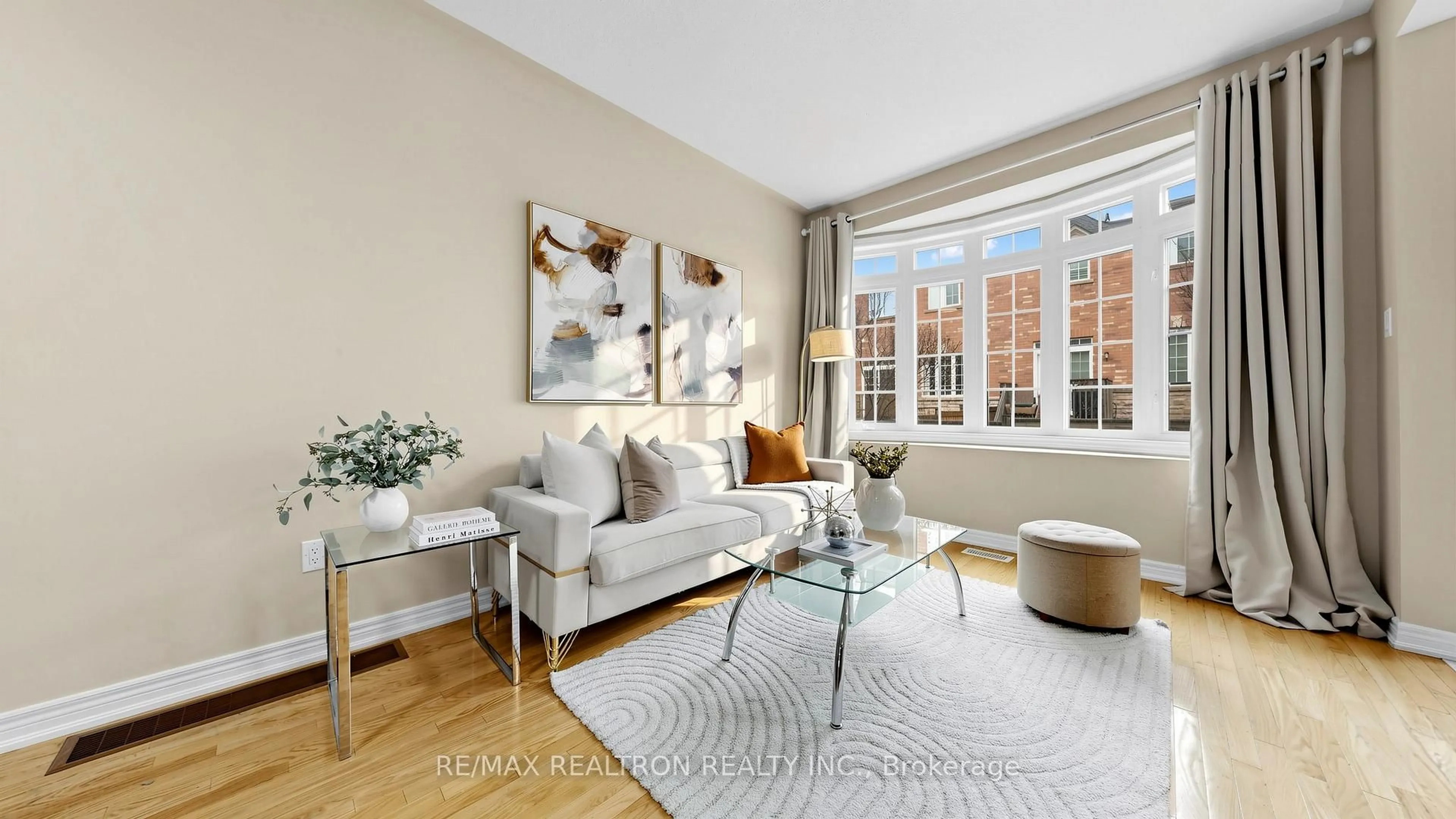 Living room with furniture, unknown for 52 Gauguin Ave, Vaughan Ontario L4J 9J7