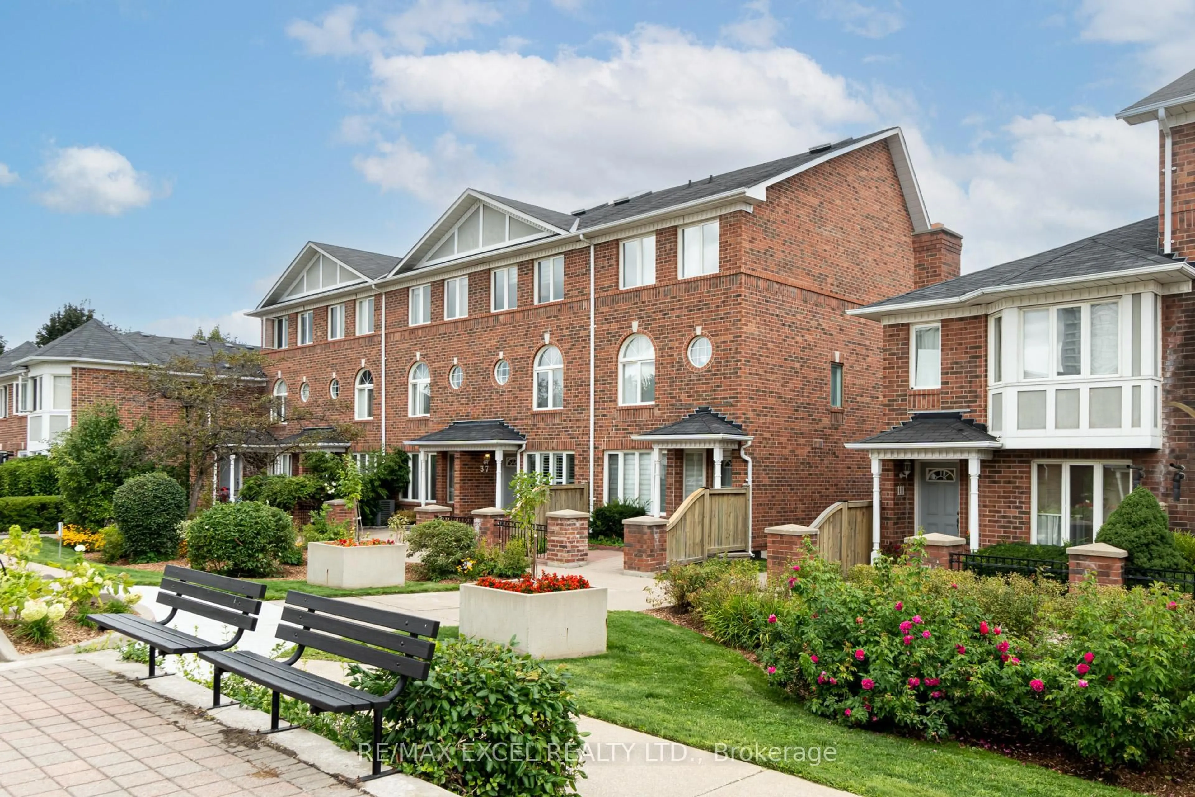 Home with brick exterior material, street for 18 Clark Ave #37, Vaughan Ontario L4J 8H1