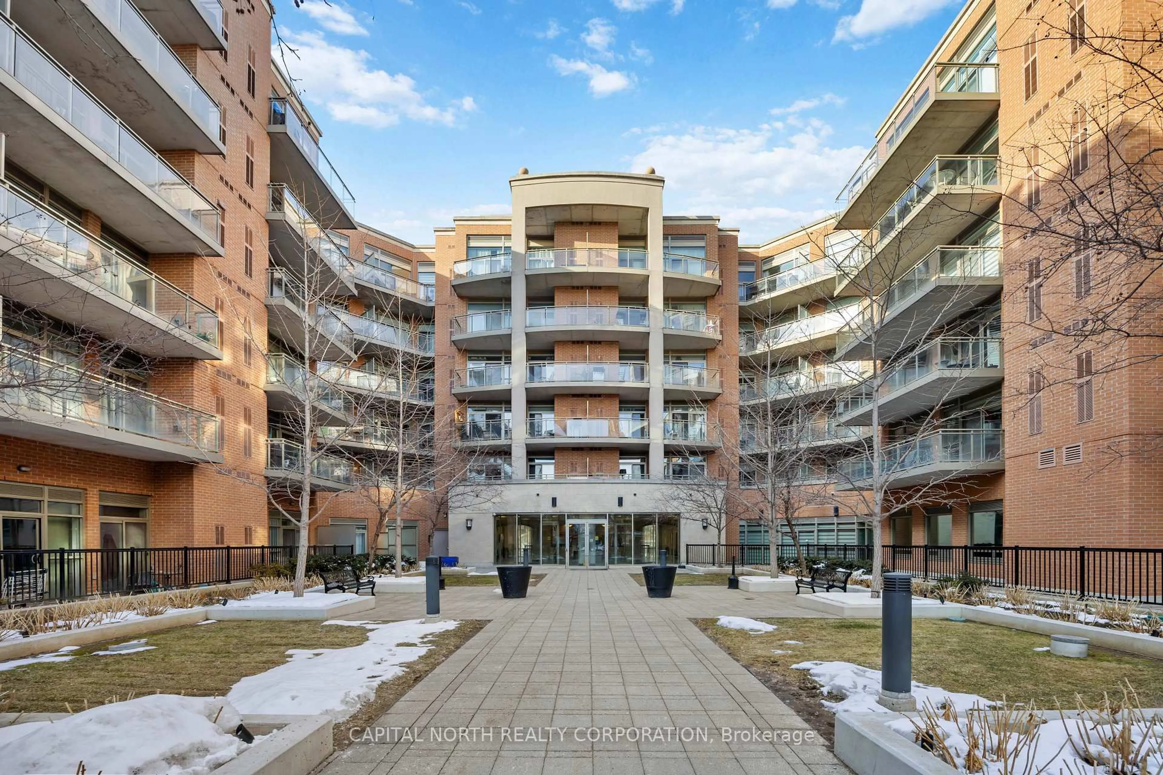Patio, unknown for 281 Woodbridge Ave #242, Vaughan Ontario L4L 0C6