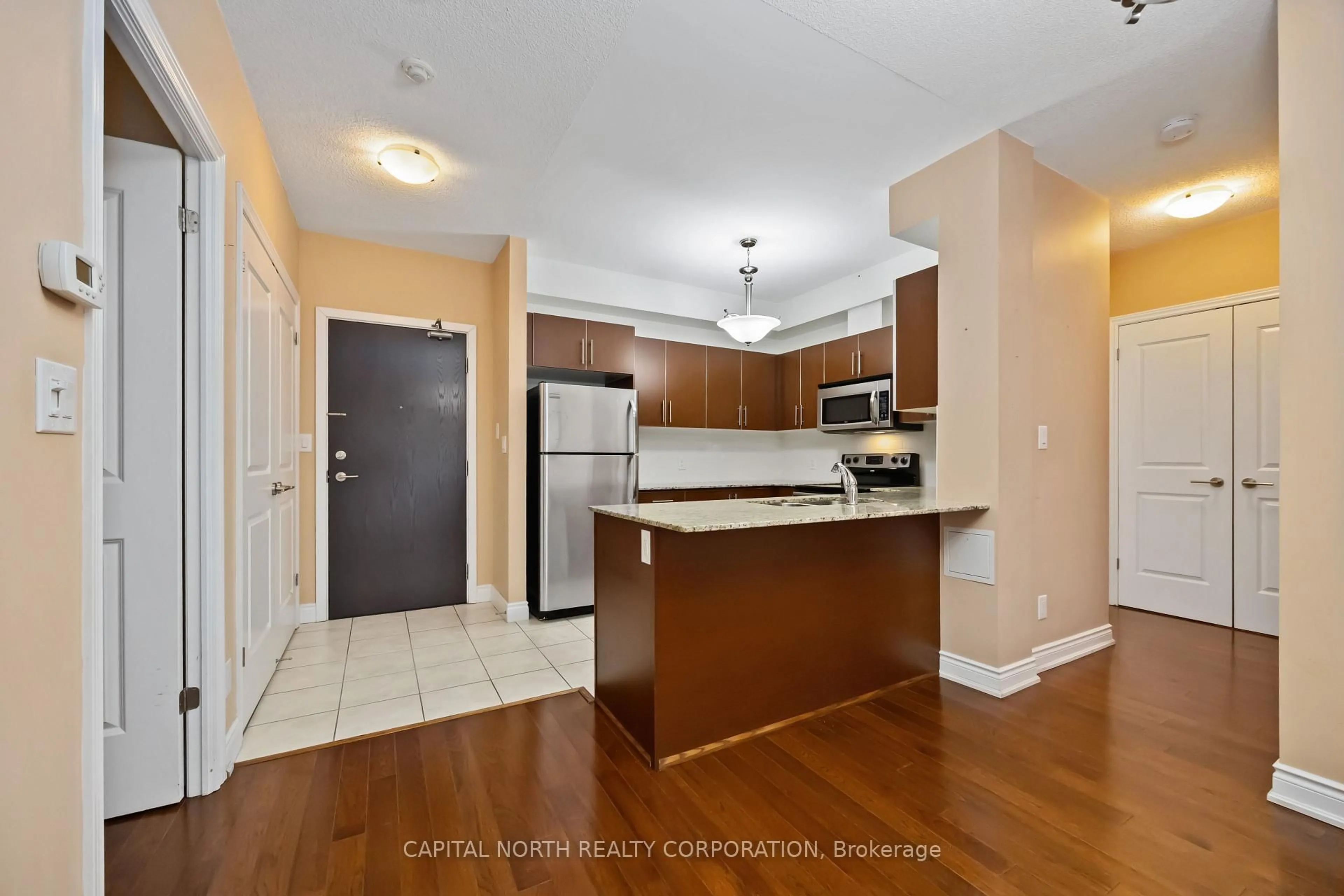 Open concept kitchen, unknown for 281 Woodbridge Ave #242, Vaughan Ontario L4L 0C6