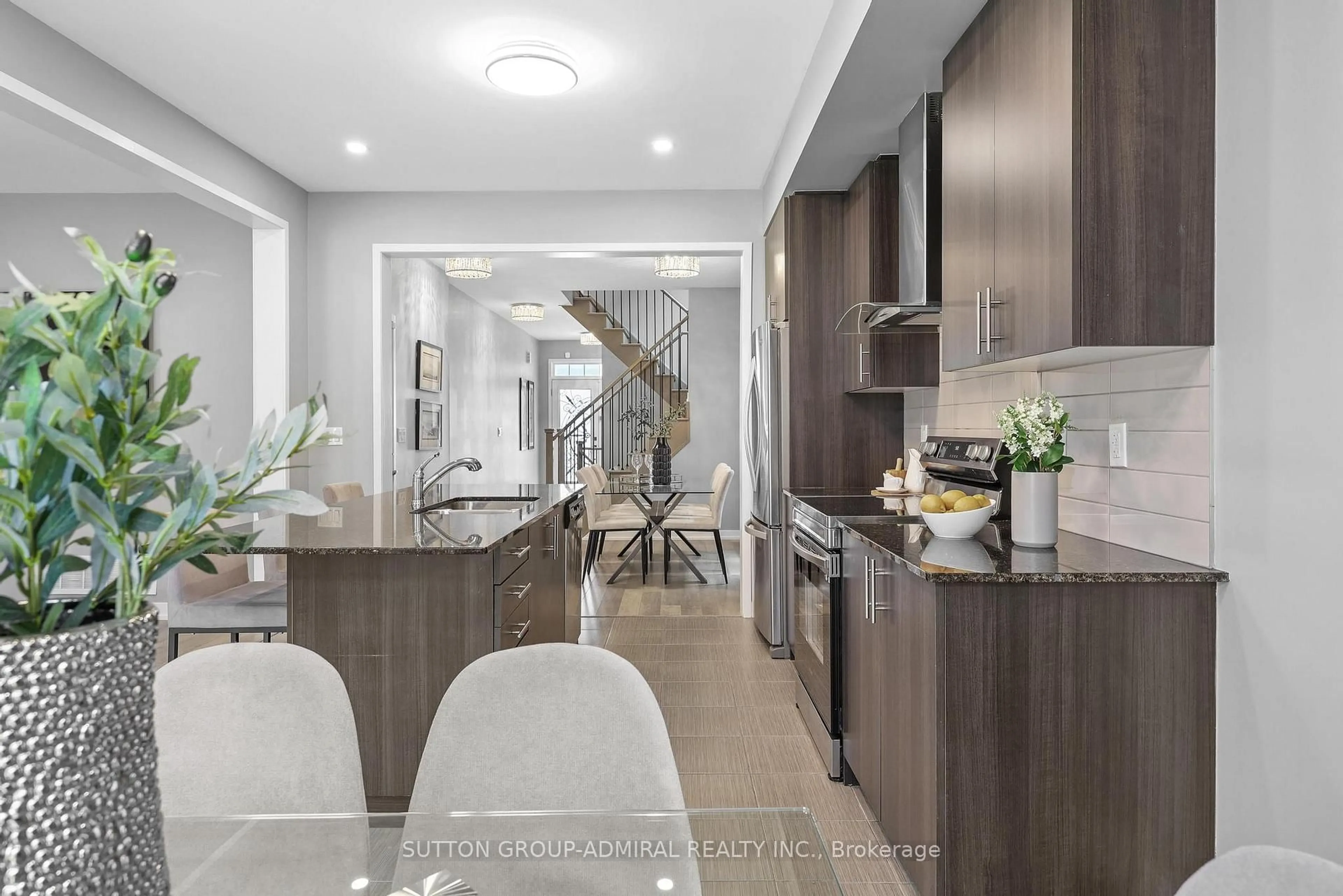 Contemporary kitchen, ceramic/tile floor for 12 Sand Hill Mews, Vaughan Ontario L6A 4Y4