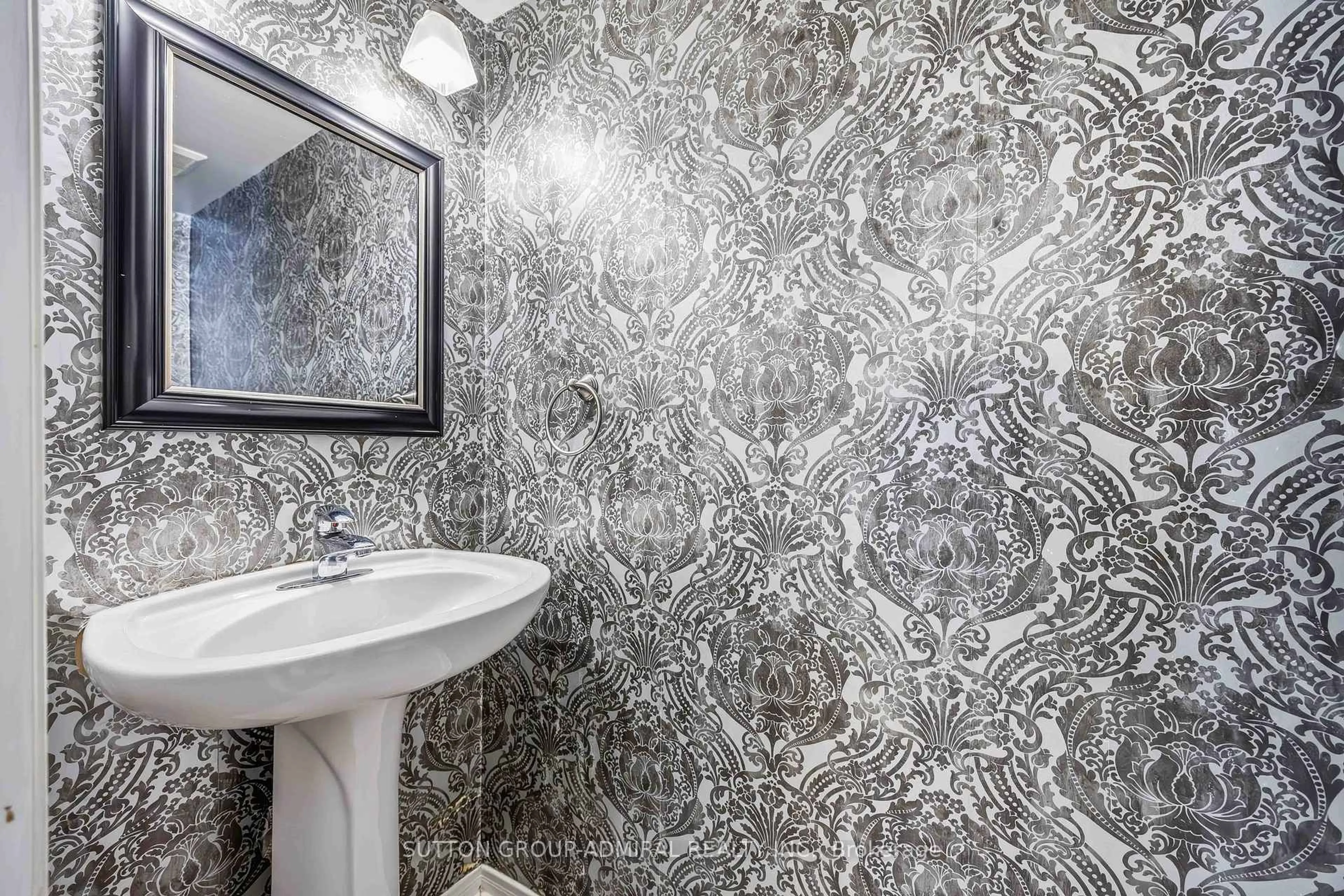 Contemporary bathroom, ceramic/tile floor for 75 James Scott Rd, Markham Ontario L3P 7W6