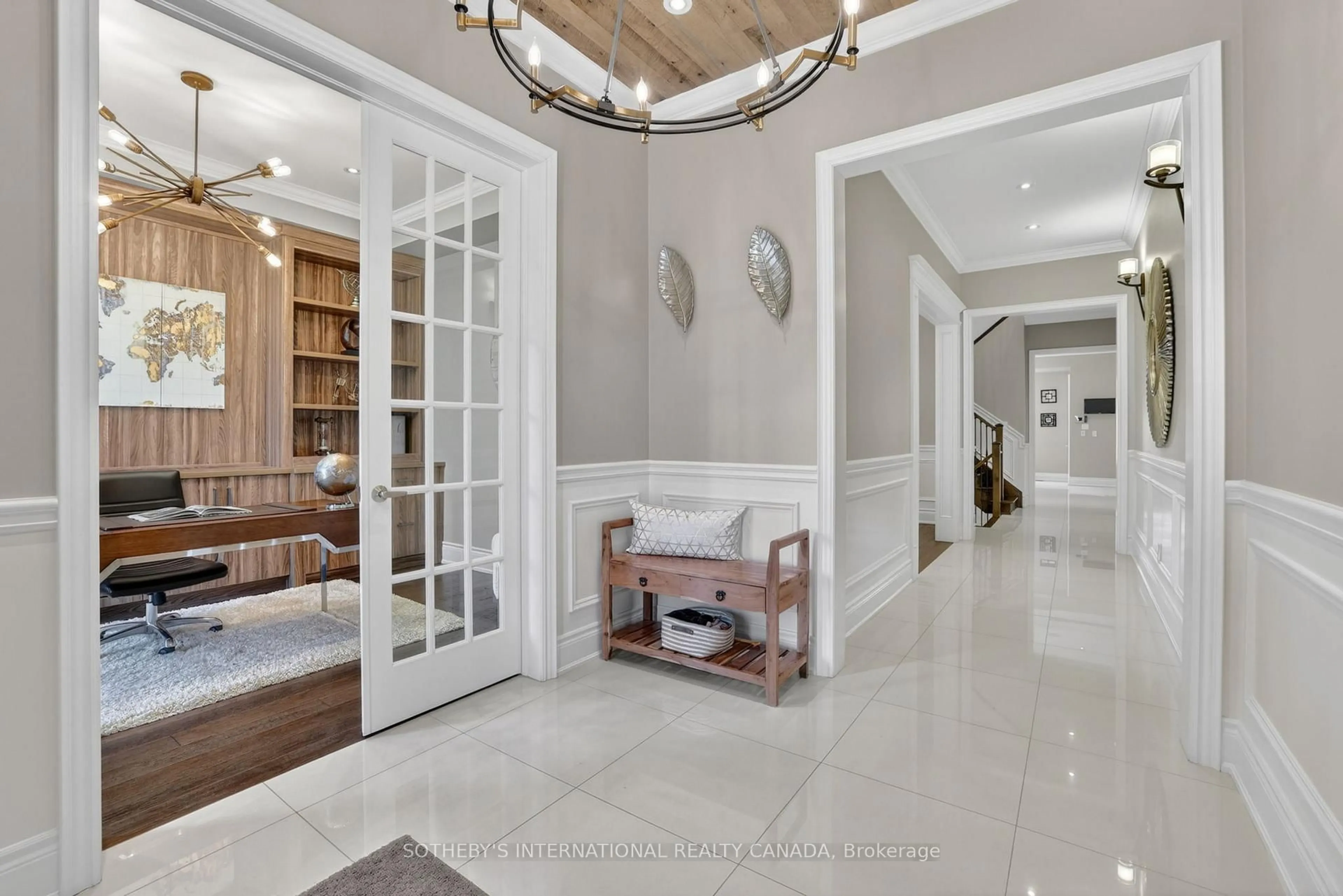 Indoor entryway for 80 Elm Grove Ave, Richmond Hill Ontario L4E 2W7