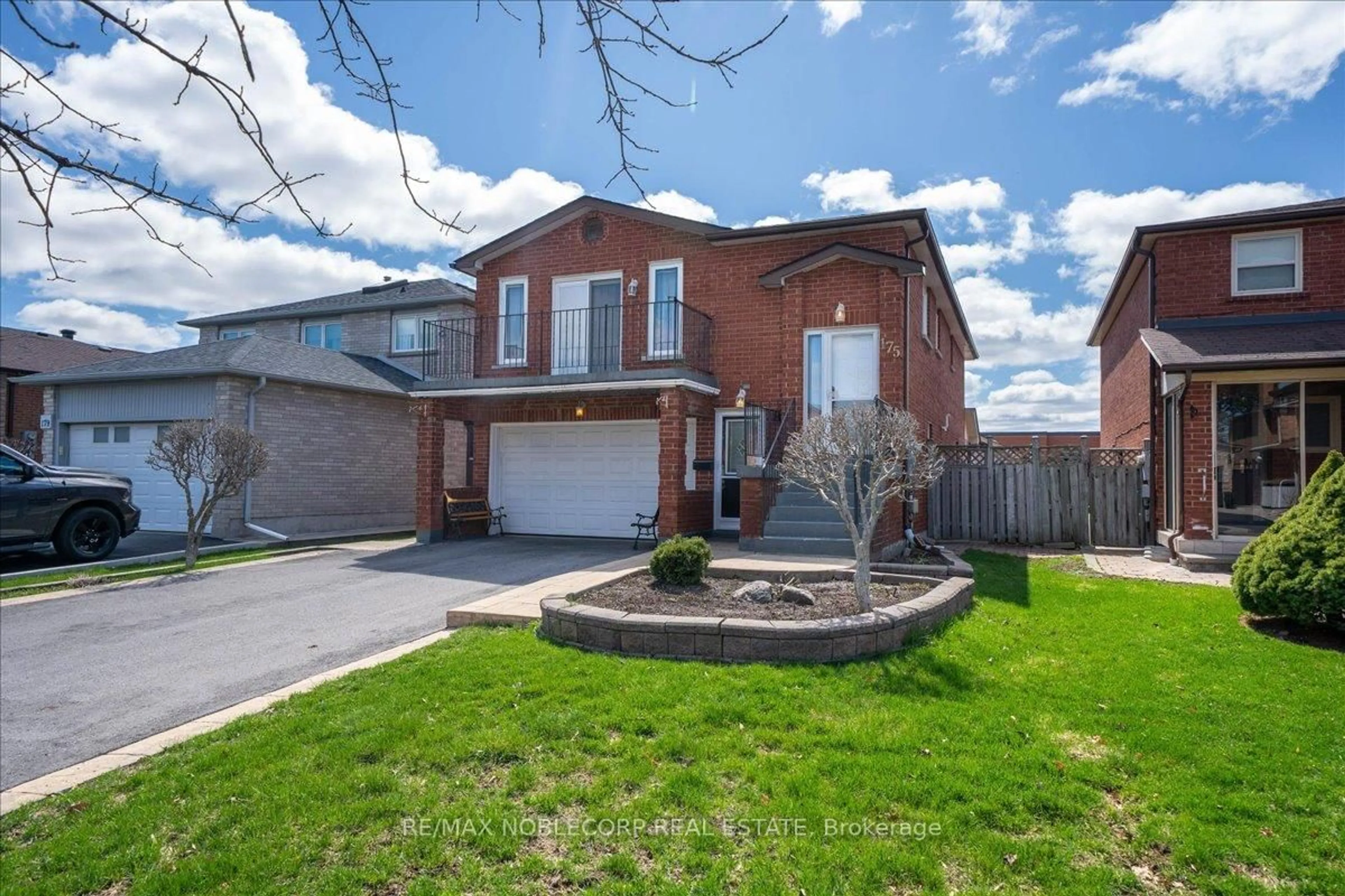 Home with brick exterior material, street for 175 Oliver Lane, Vaughan Ontario L6A 1A9