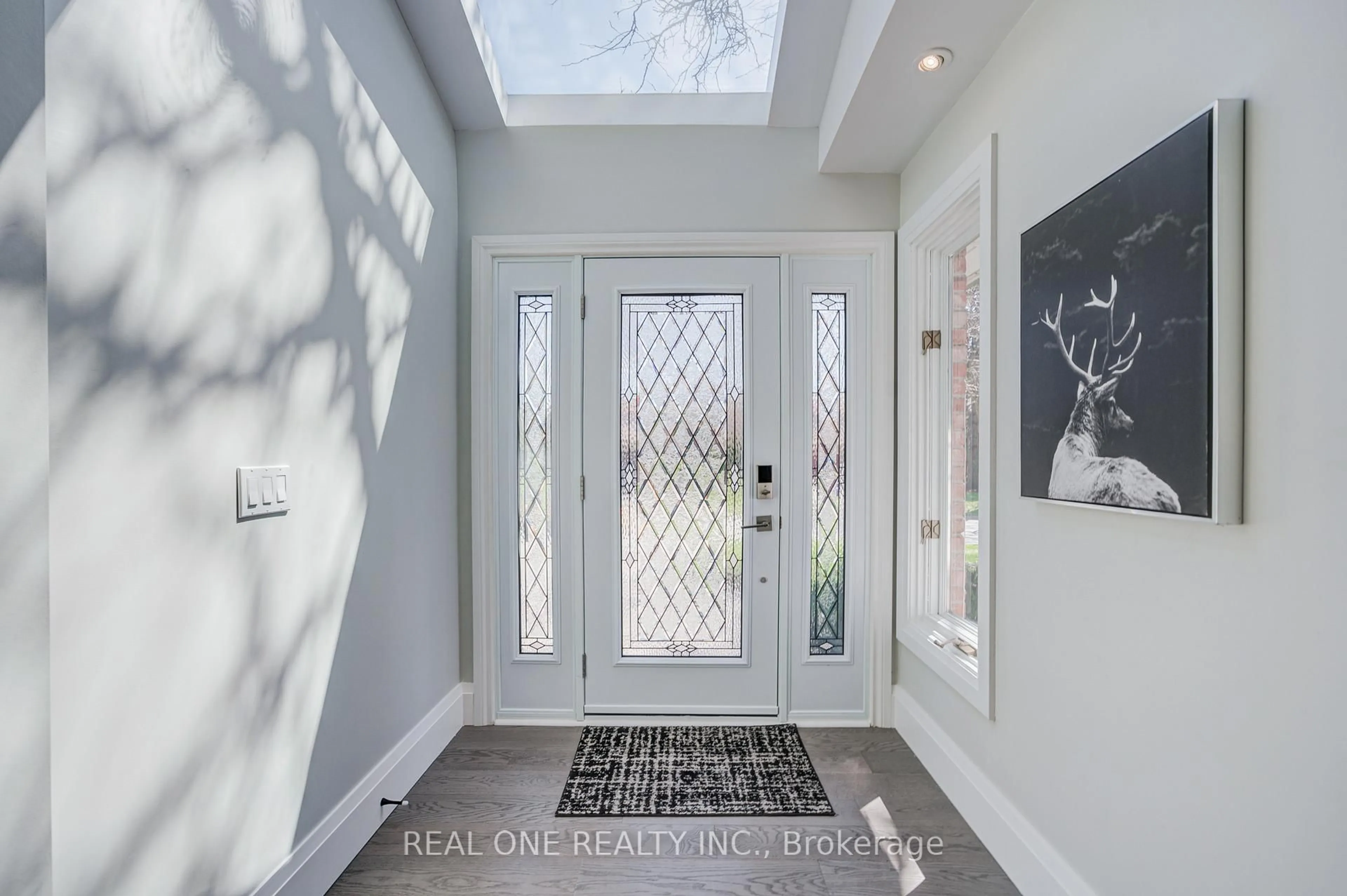 Indoor entryway for 14 Brookfield Crt, Markham Ontario L3P 2W9