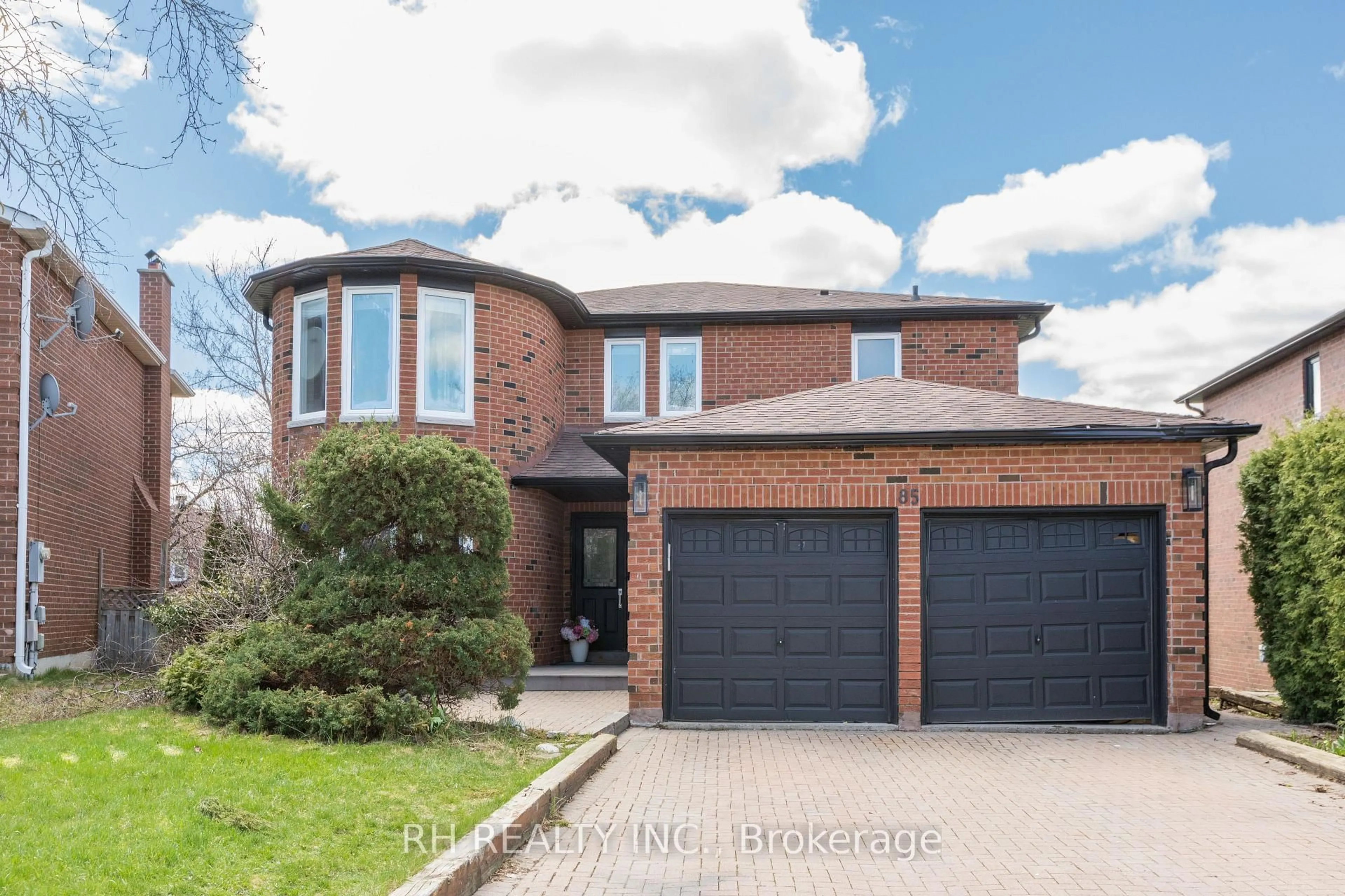 Home with brick exterior material, street for 85 Butterfield Cres, Vaughan Ontario L6A 1J4