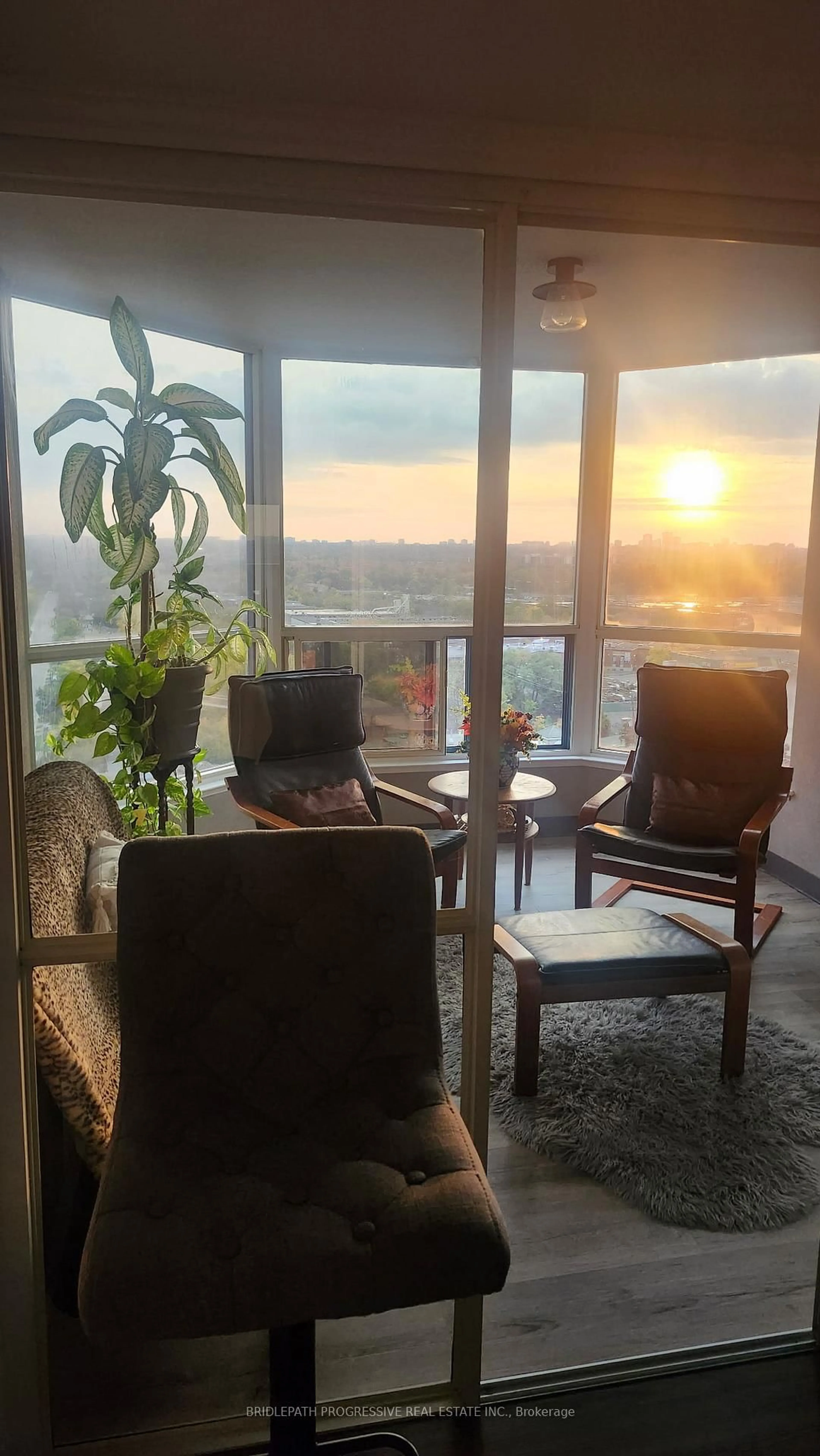 Living room with furniture, unknown for 7300 Yonge St #1505, Vaughan Ontario L4J 7Y5