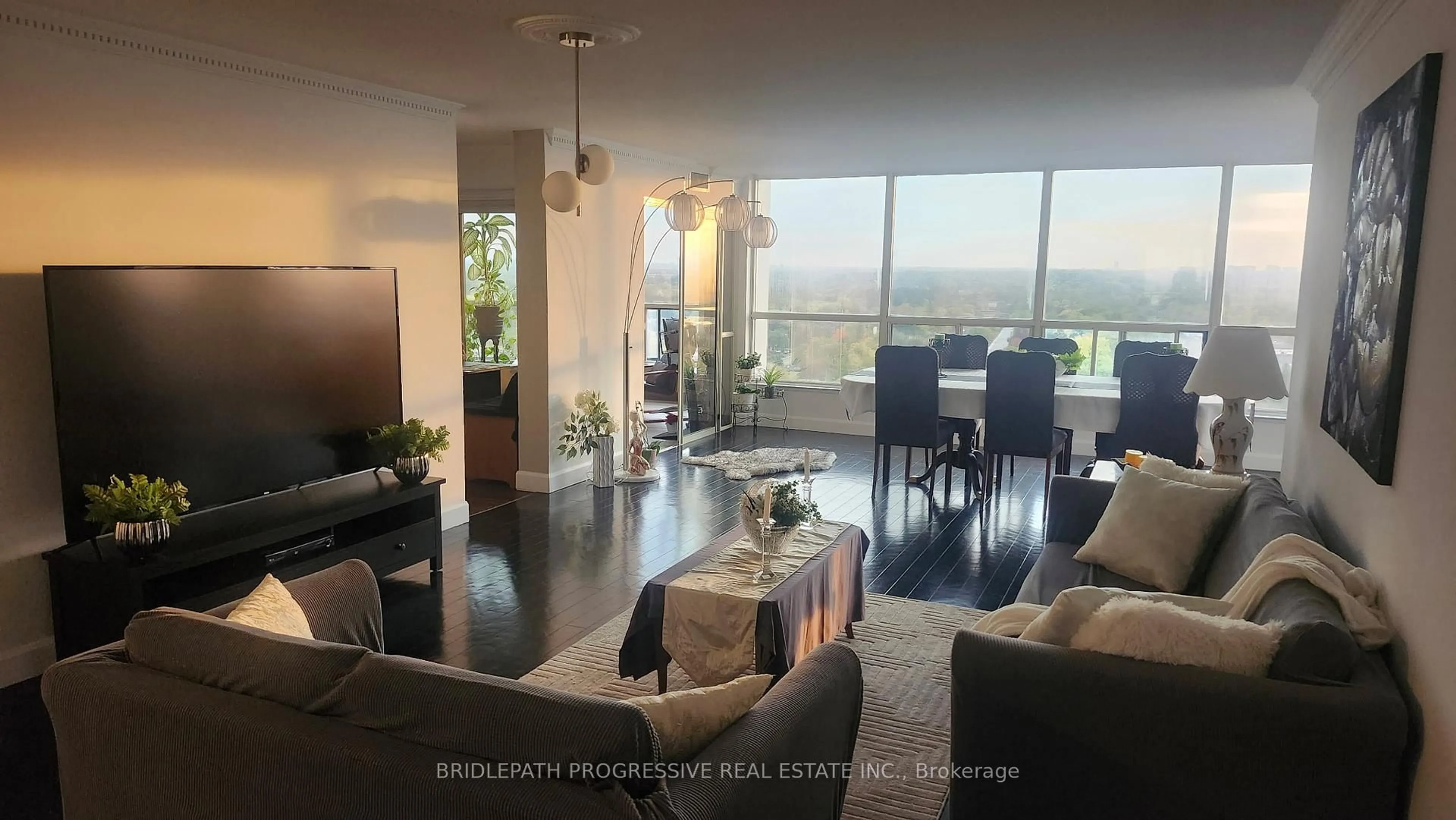 Unknown for 7300 Yonge St #1505, Vaughan Ontario L4J 7Y5