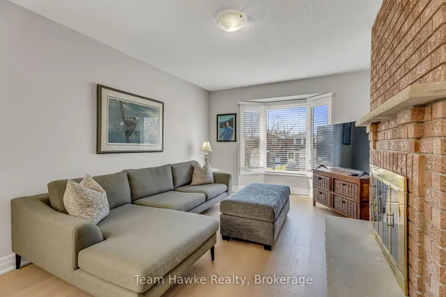 15 White Blvd, Vaughan 4