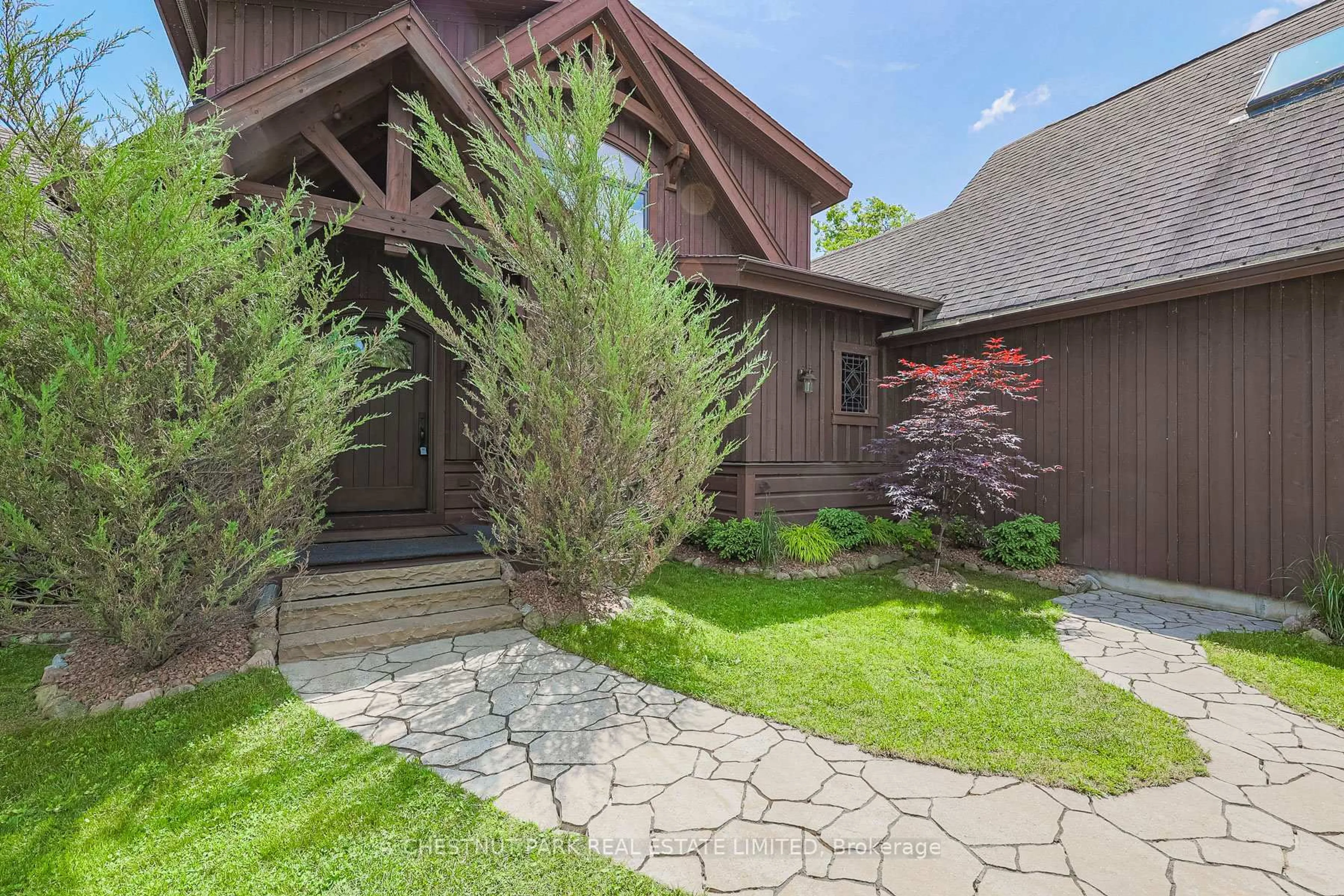 Home with brick exterior material, street for 3531 Crescent Harbour Rd, Innisfil Ontario L9S 2Y7