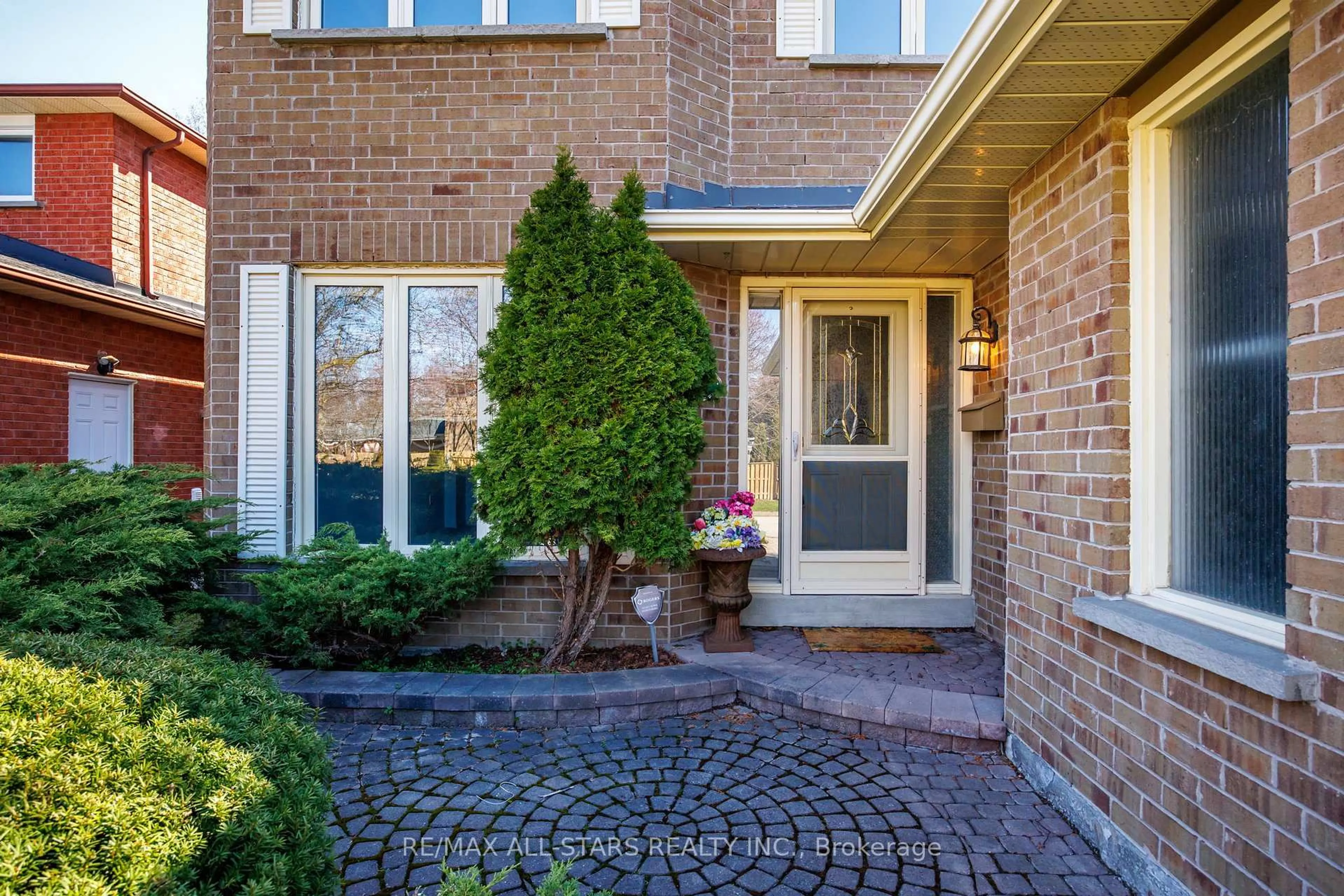 Home with brick exterior material, street for 3 Bryant Rd, Markham Ontario L3P 5Y3