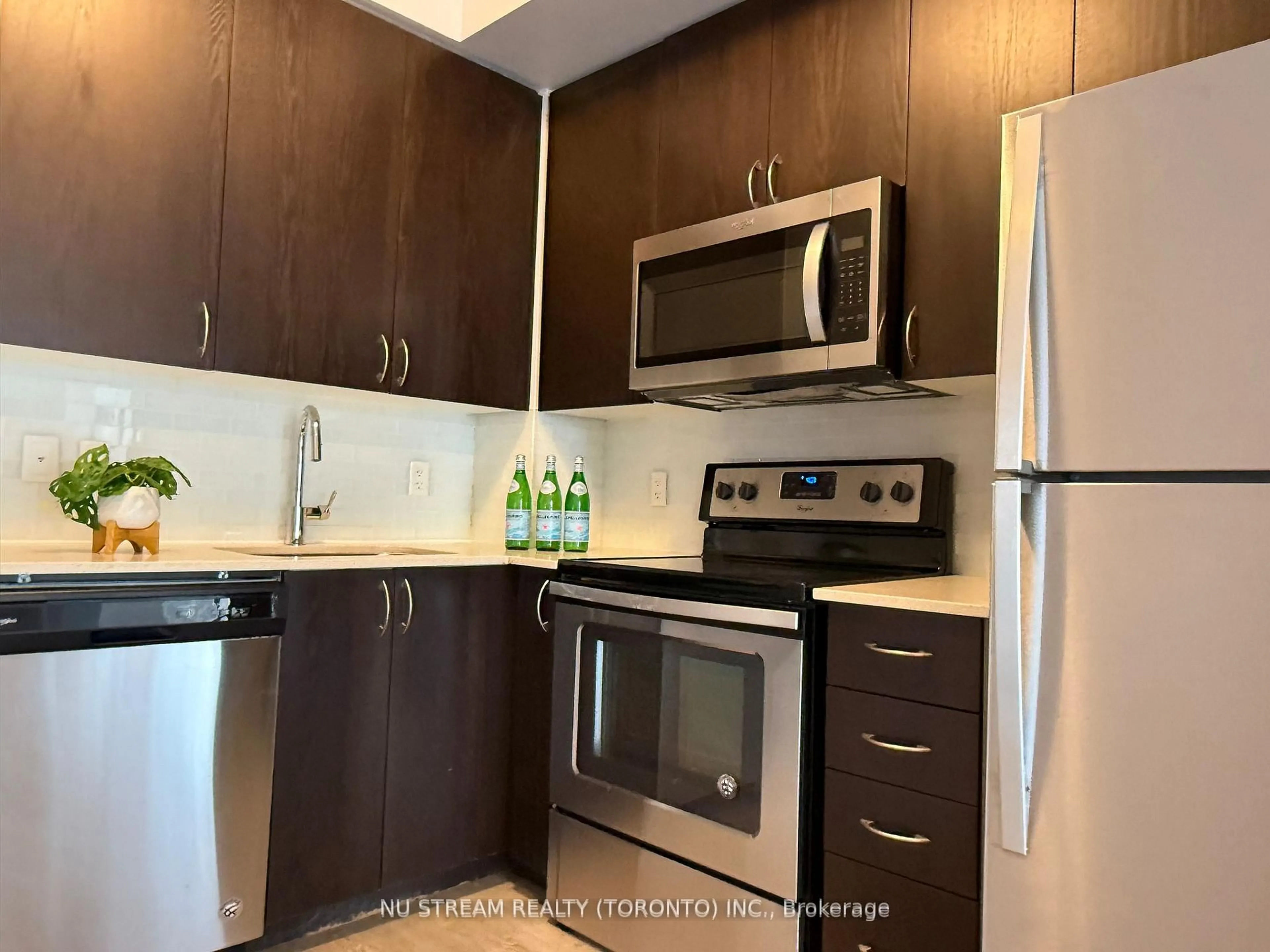 Standard kitchen, unknown for 9560 Markham Rd #905, Markham Ontario L6E 0T9