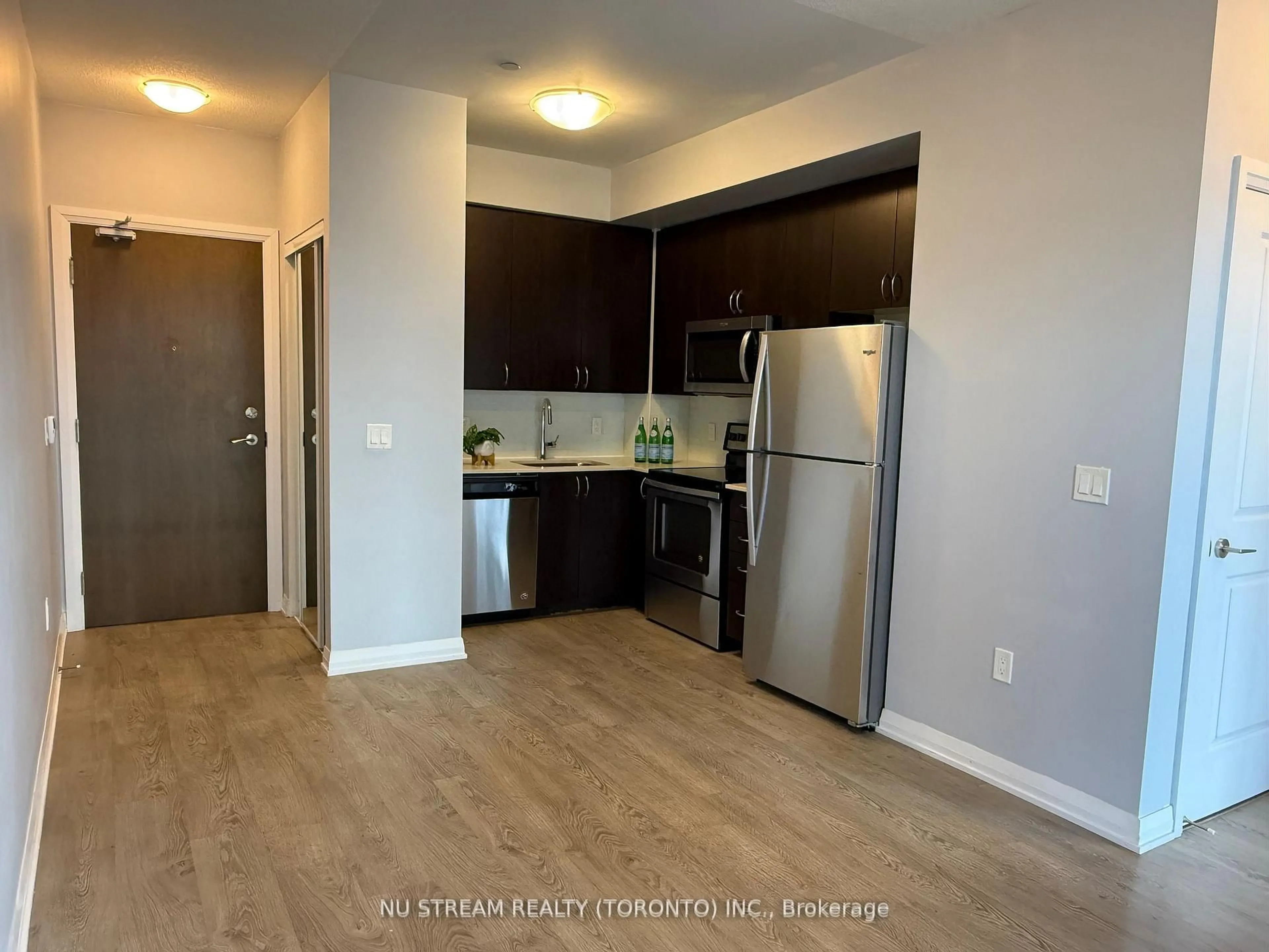 Standard kitchen, unknown for 9560 Markham Rd #905, Markham Ontario L6E 0T9