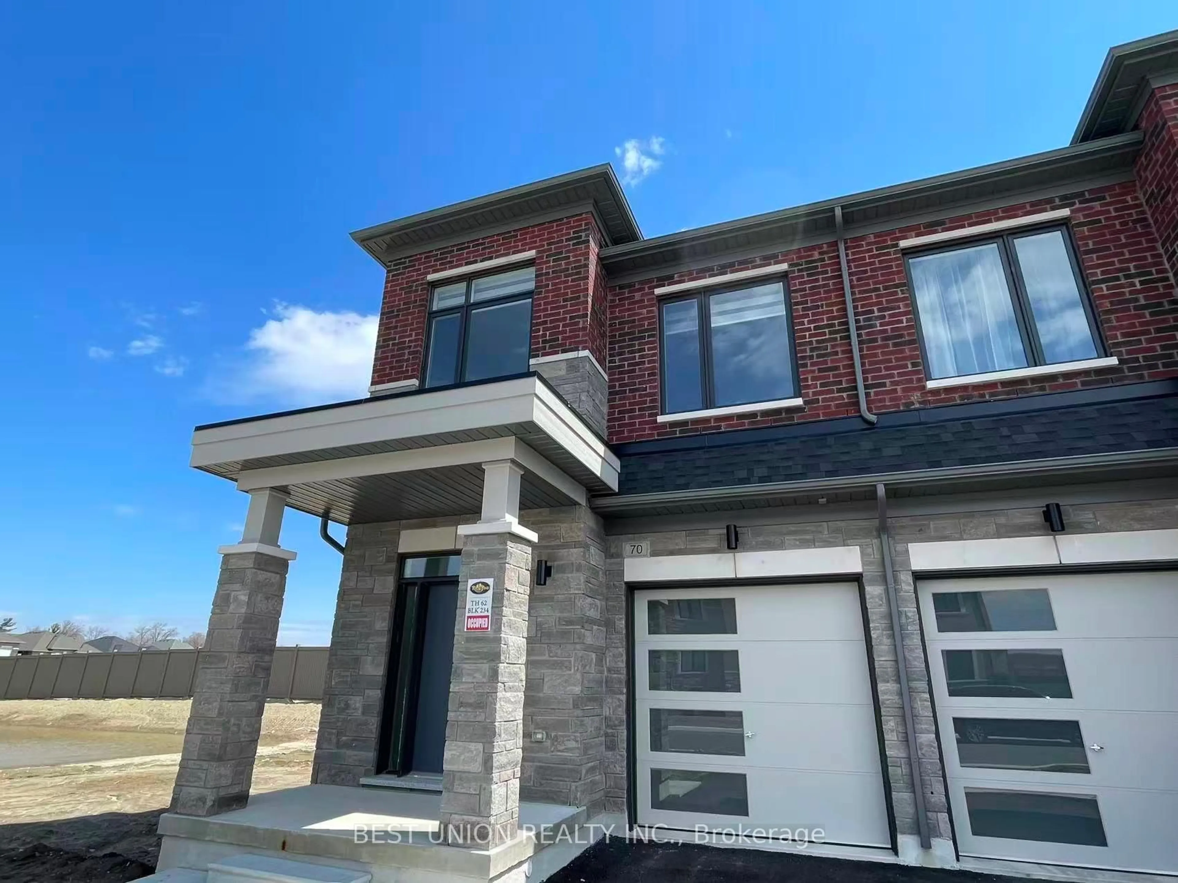 Home with brick exterior material, unknown for 70 Tipp Dr, Richmond Hill Ontario L4E 1J3